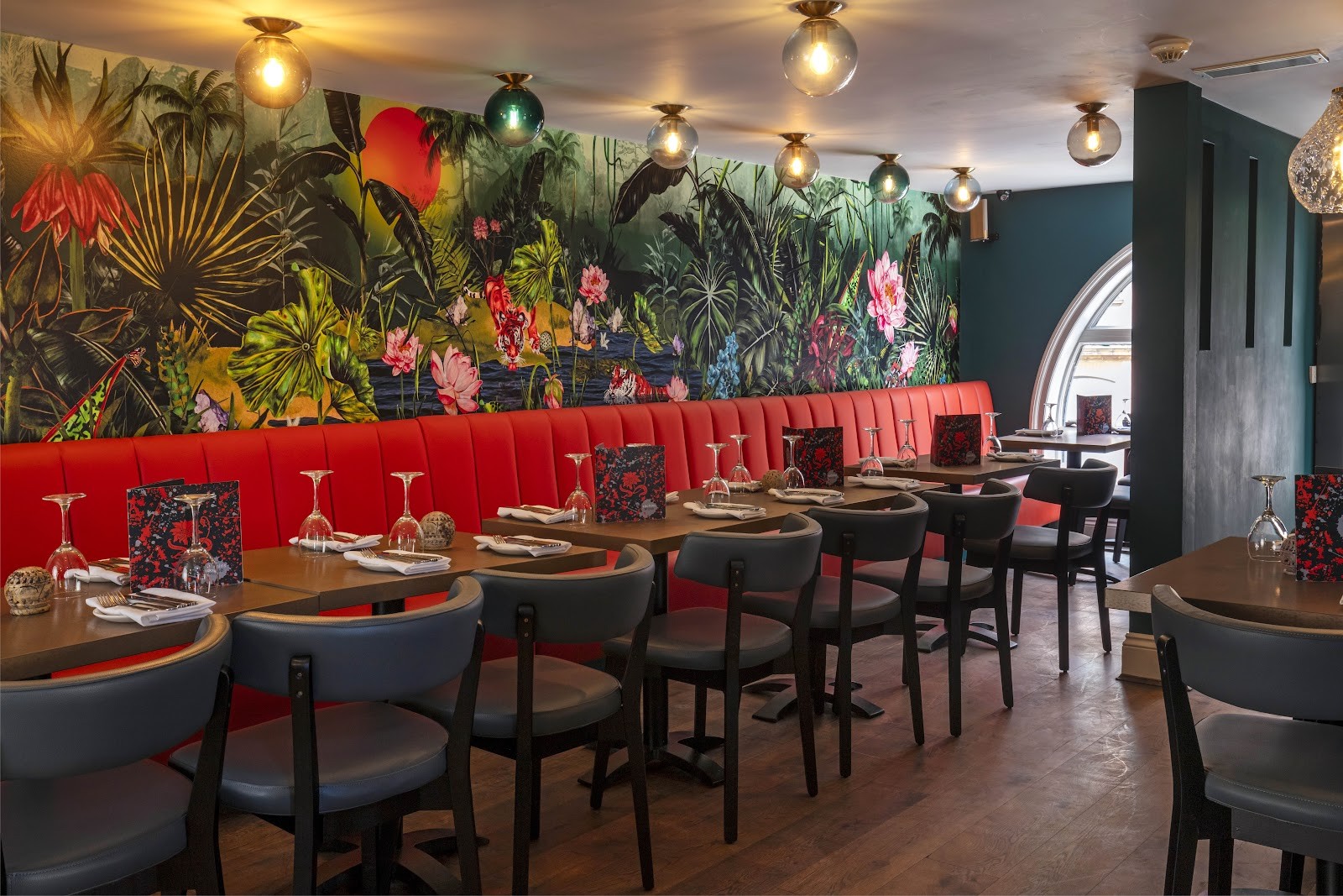 Sachins Restaurant: the place