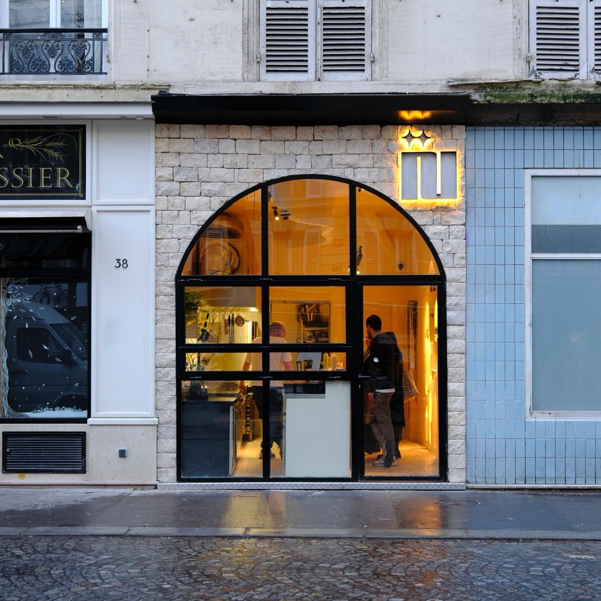 NOUR Comptoir: the place