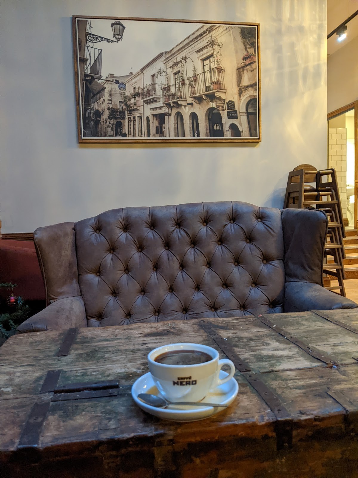 Caffè Nero: the place