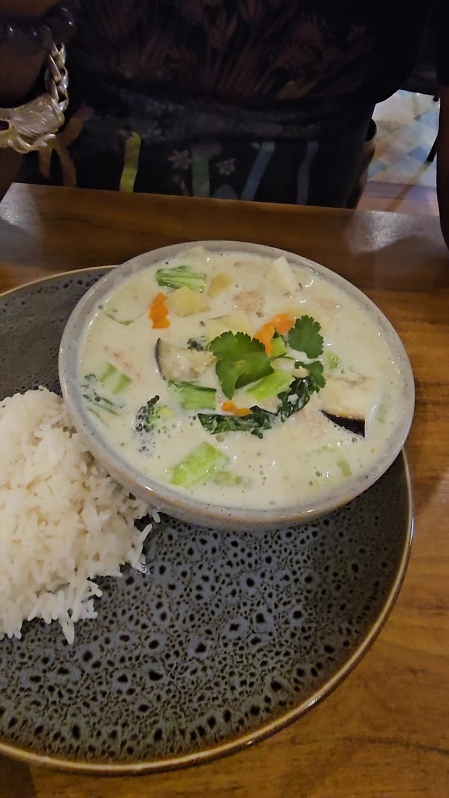 Sunflower Thai Vegan Restaurant: food & drinks