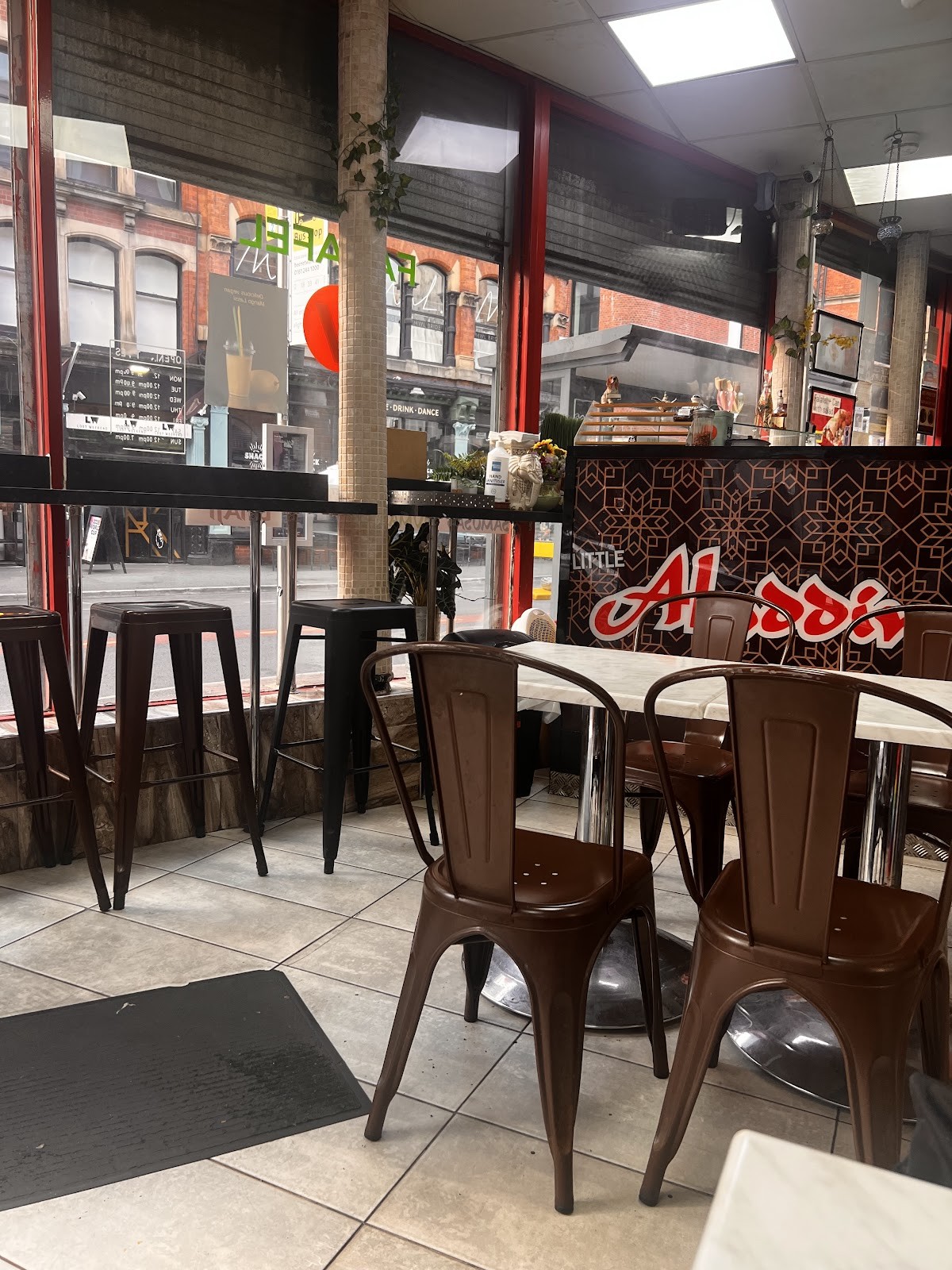 Little Aladdin foods (vegan cafe): the place