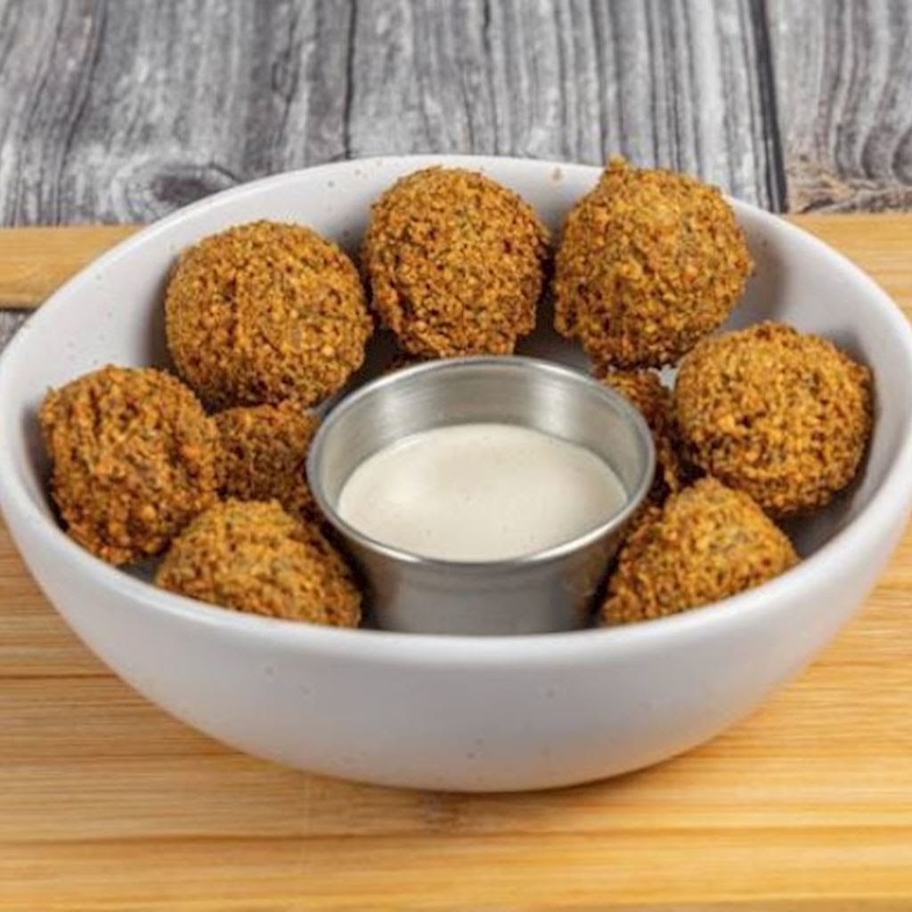 Mama Falafel & Grill: food & drinks