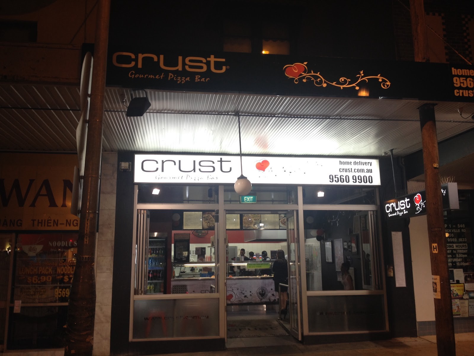 Crust Pizza Dulwich Hill: the place