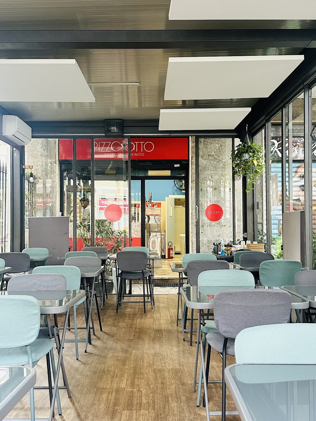Pizzootto Gusto All'Infinito - Bande Nere: the place