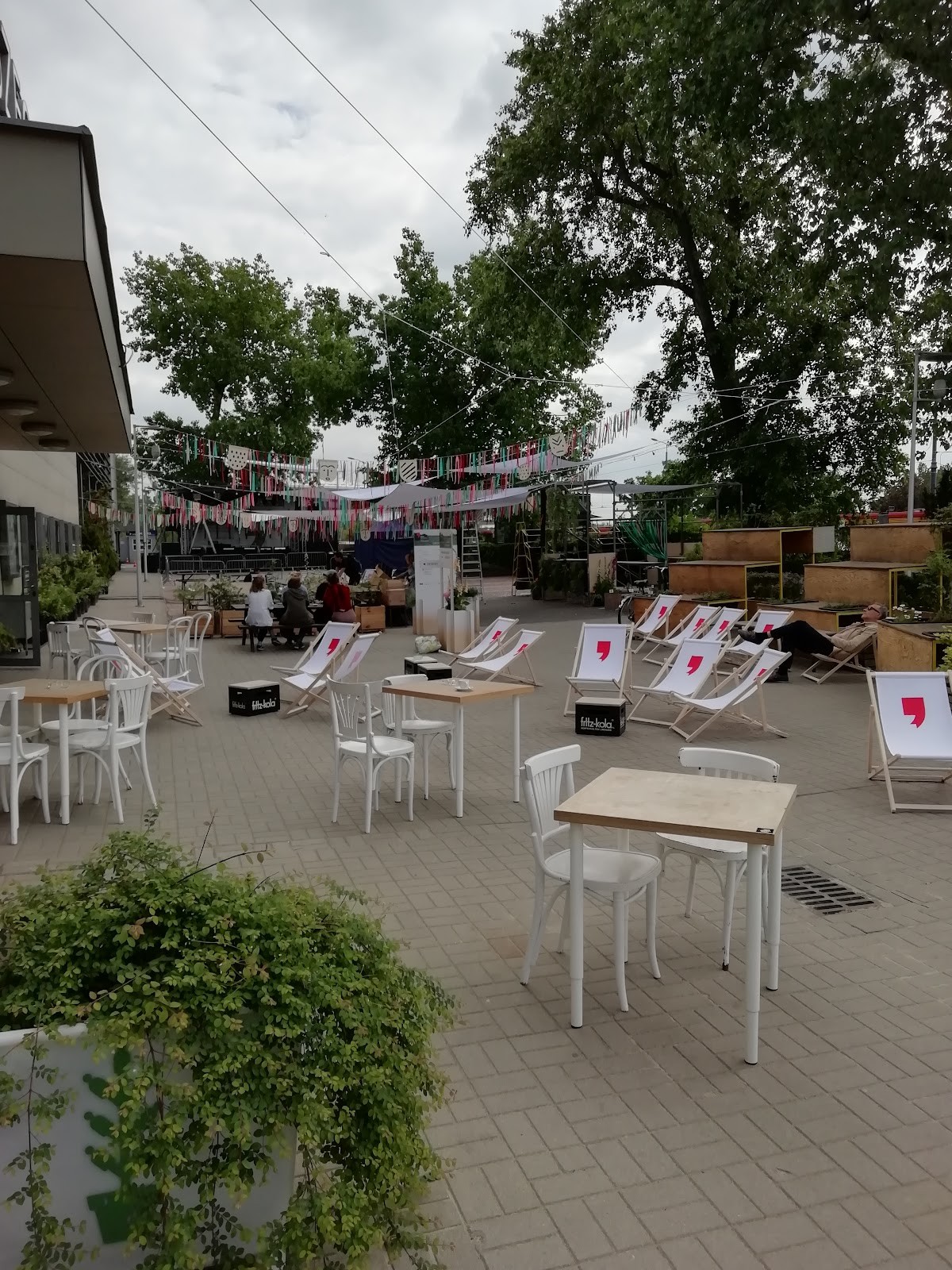 Kawiarnia Stół Powszechny: the place