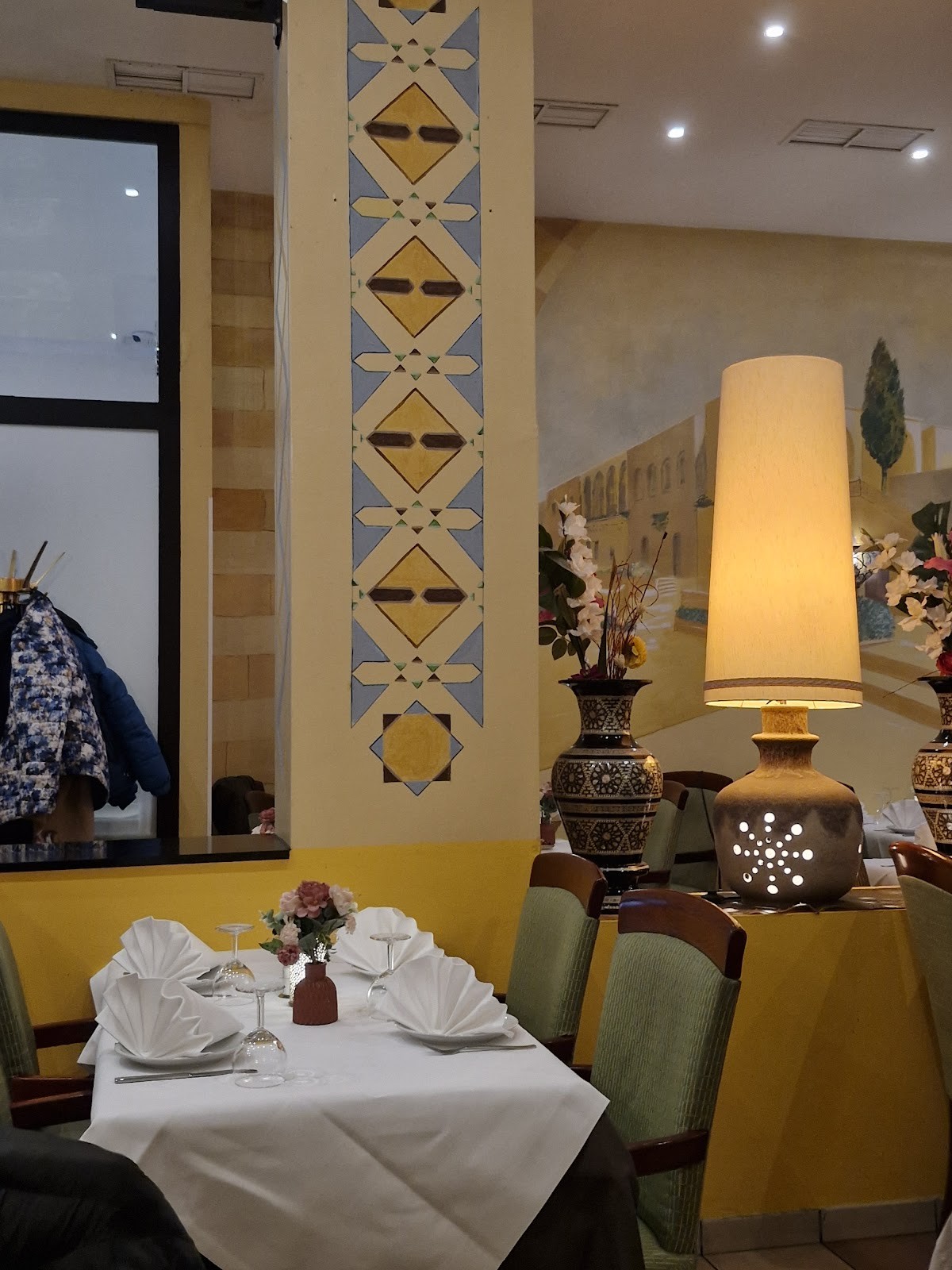 Du Liban-Libanon Restaurant: the place