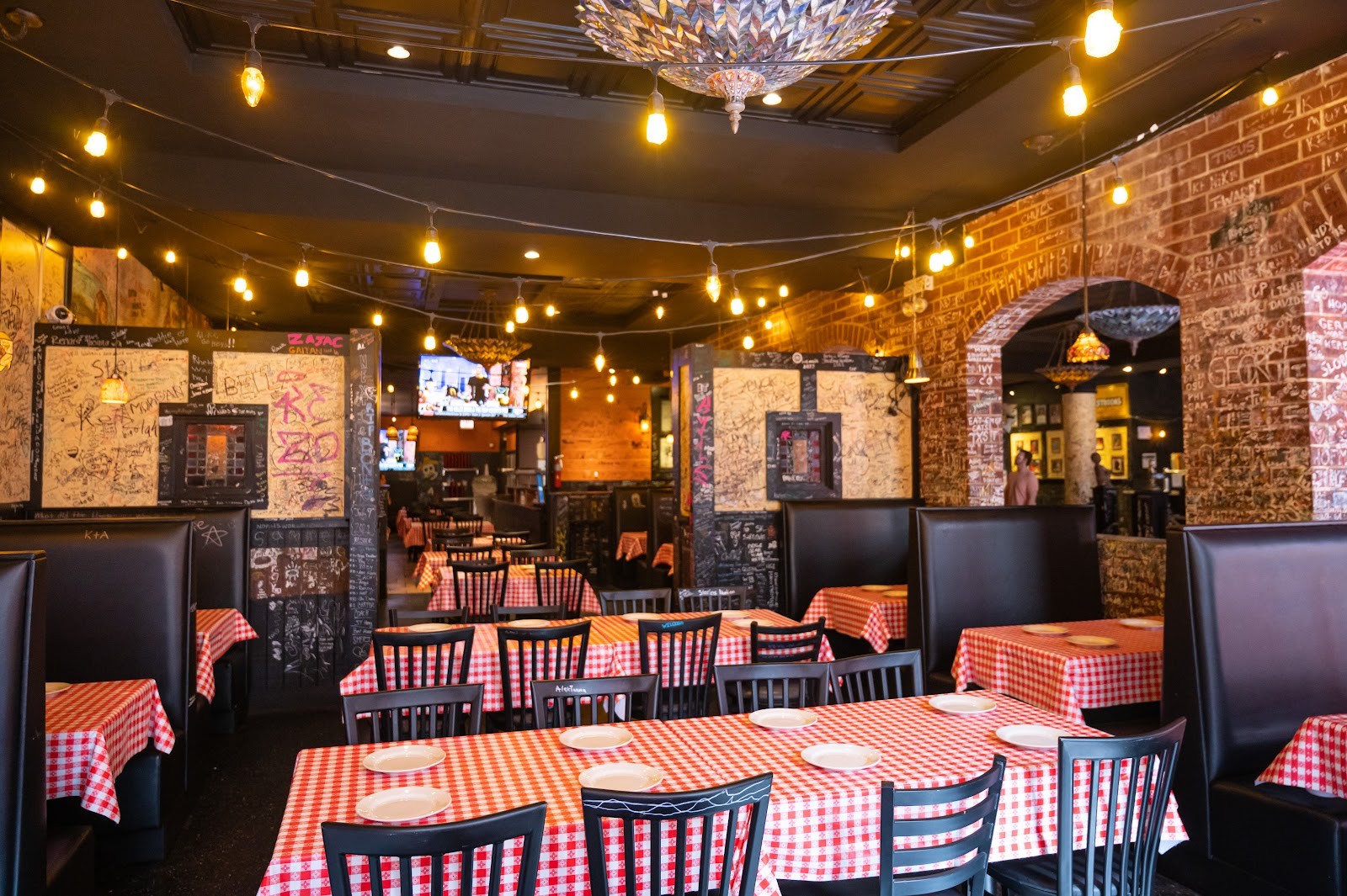 Gino's East: the place