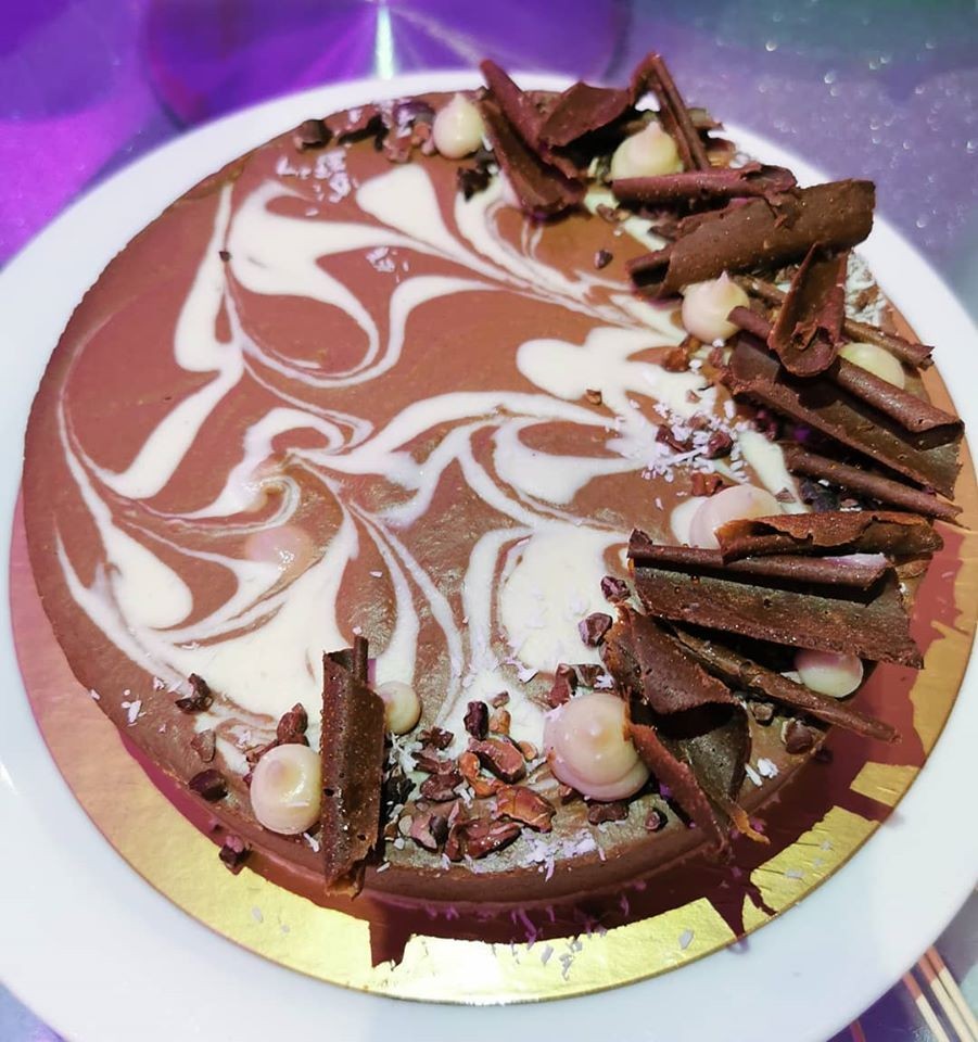 Rawesome Cafe: food & drinks
