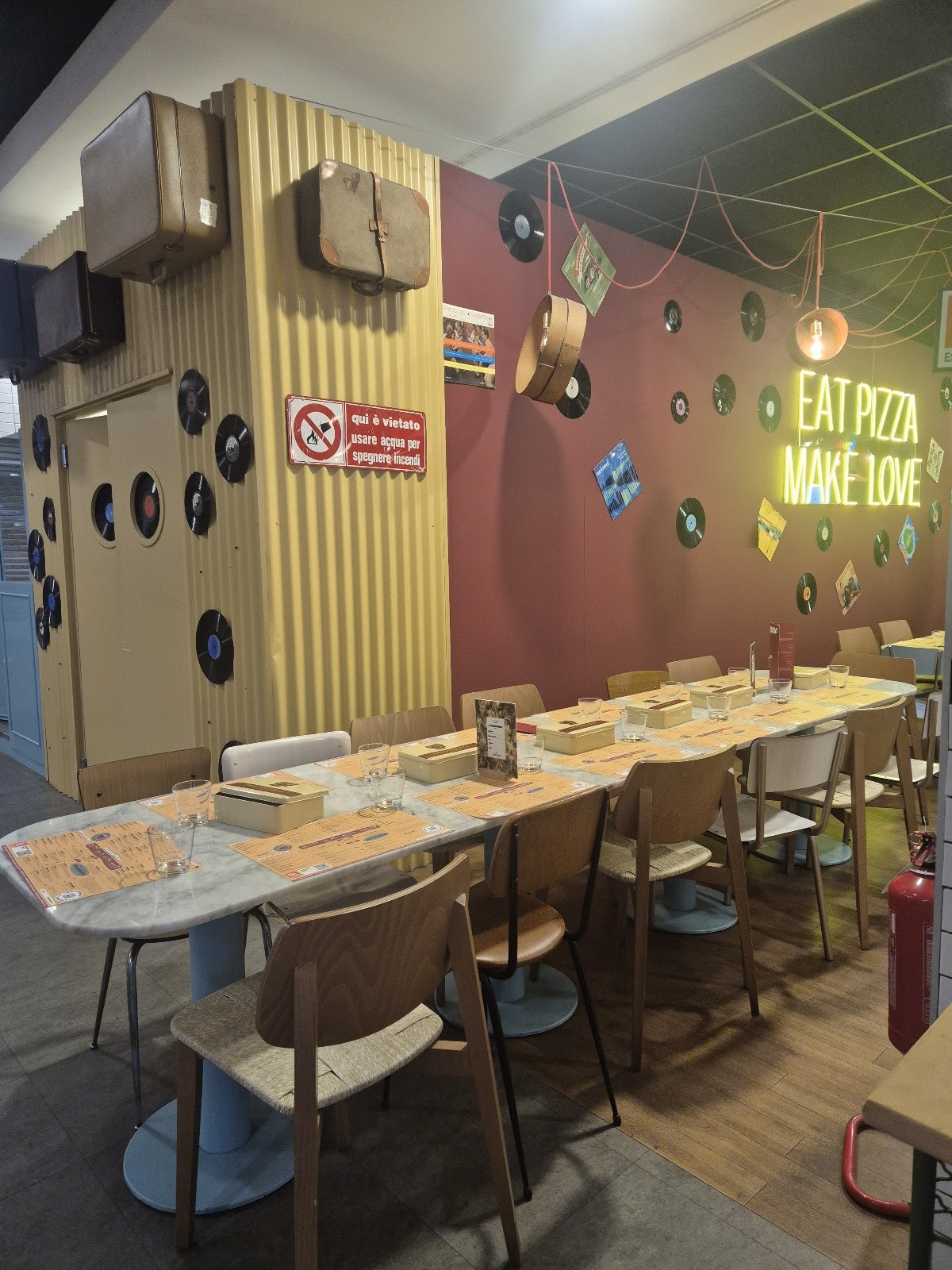 Fradiavolo Pizzeria - Milano Bicocca Village: the place