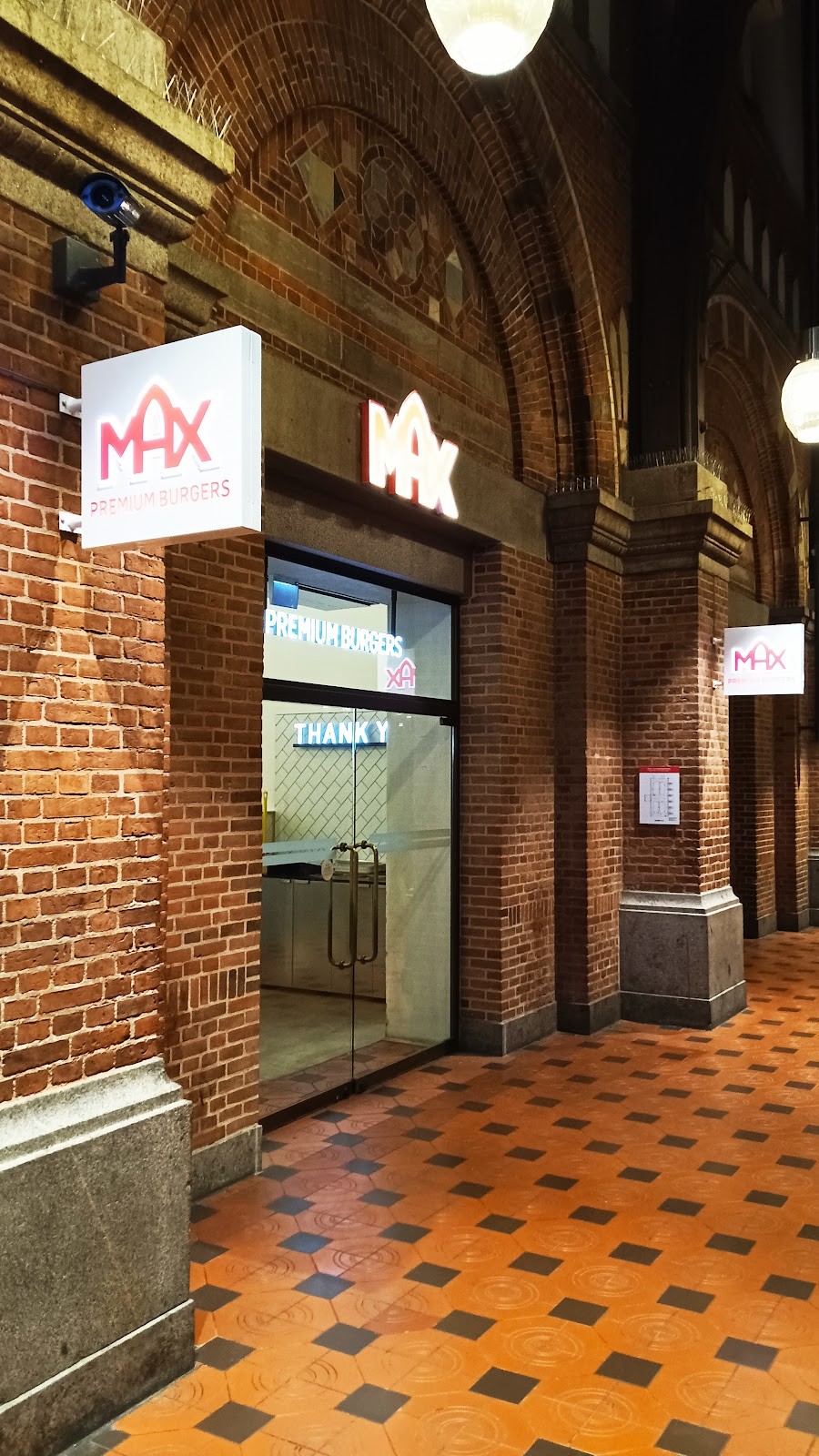 MAX - Hovedbanegården: the place