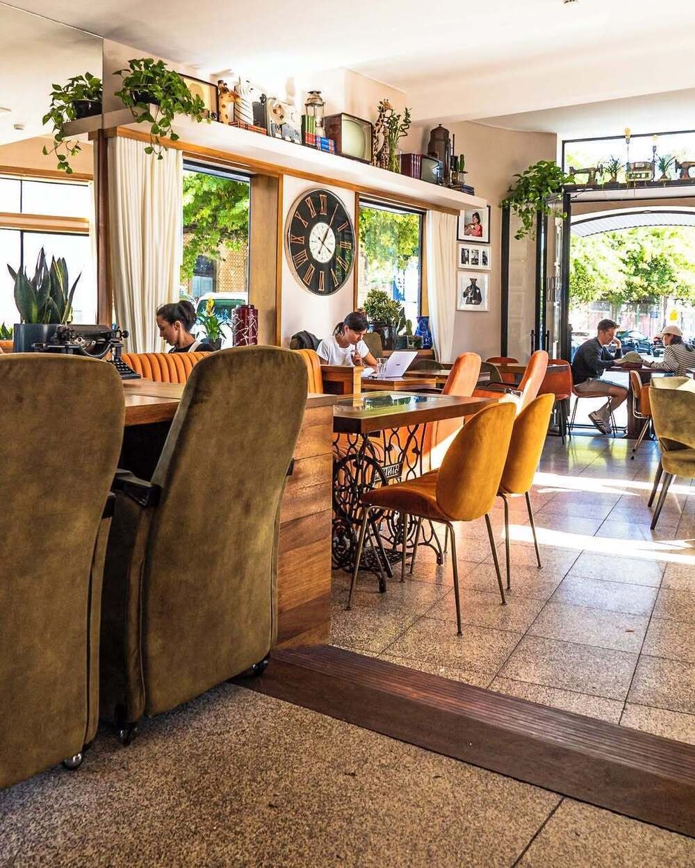 Negra Café Baixa - Restaurant, Coffee, Brunch Porto: the place