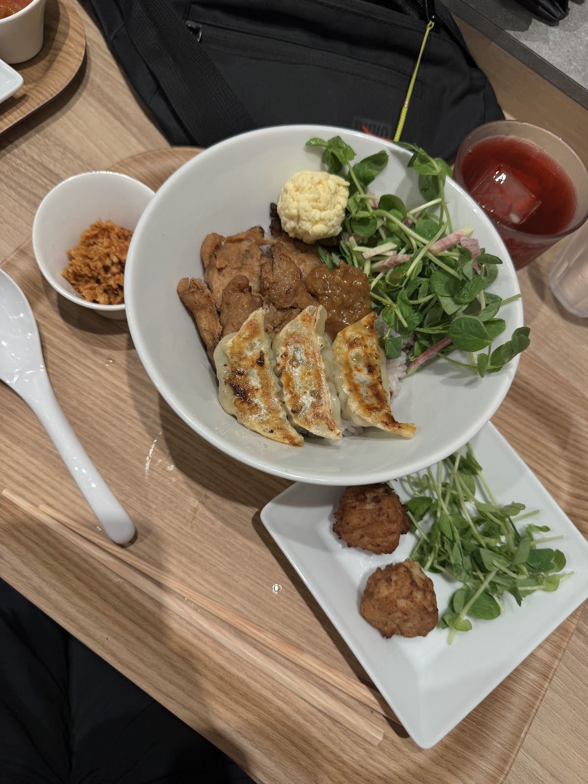 Vegan Noodle T's Tantan Ecuto Akihabara: food & drinks