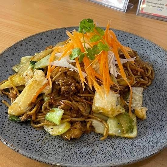 Sunflower Thai Vegan Restaurant: food & drinks
