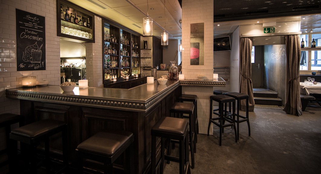 Rosaly's Restaurant & Bar: the place