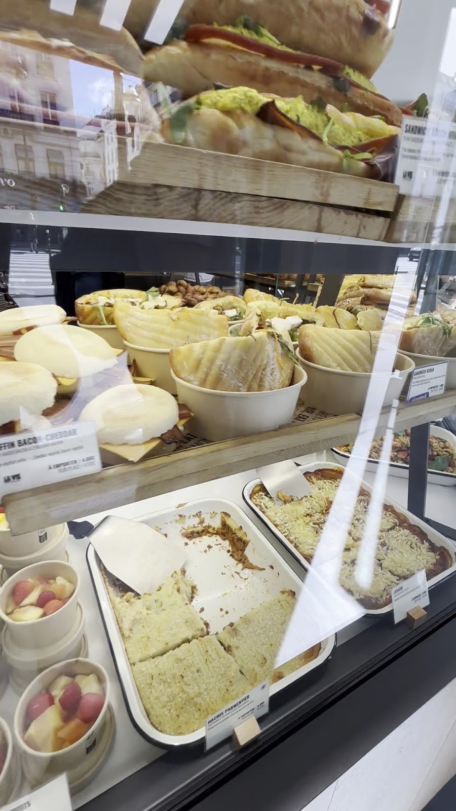 Land&Monkeys Grands Boulevards: food & drinks