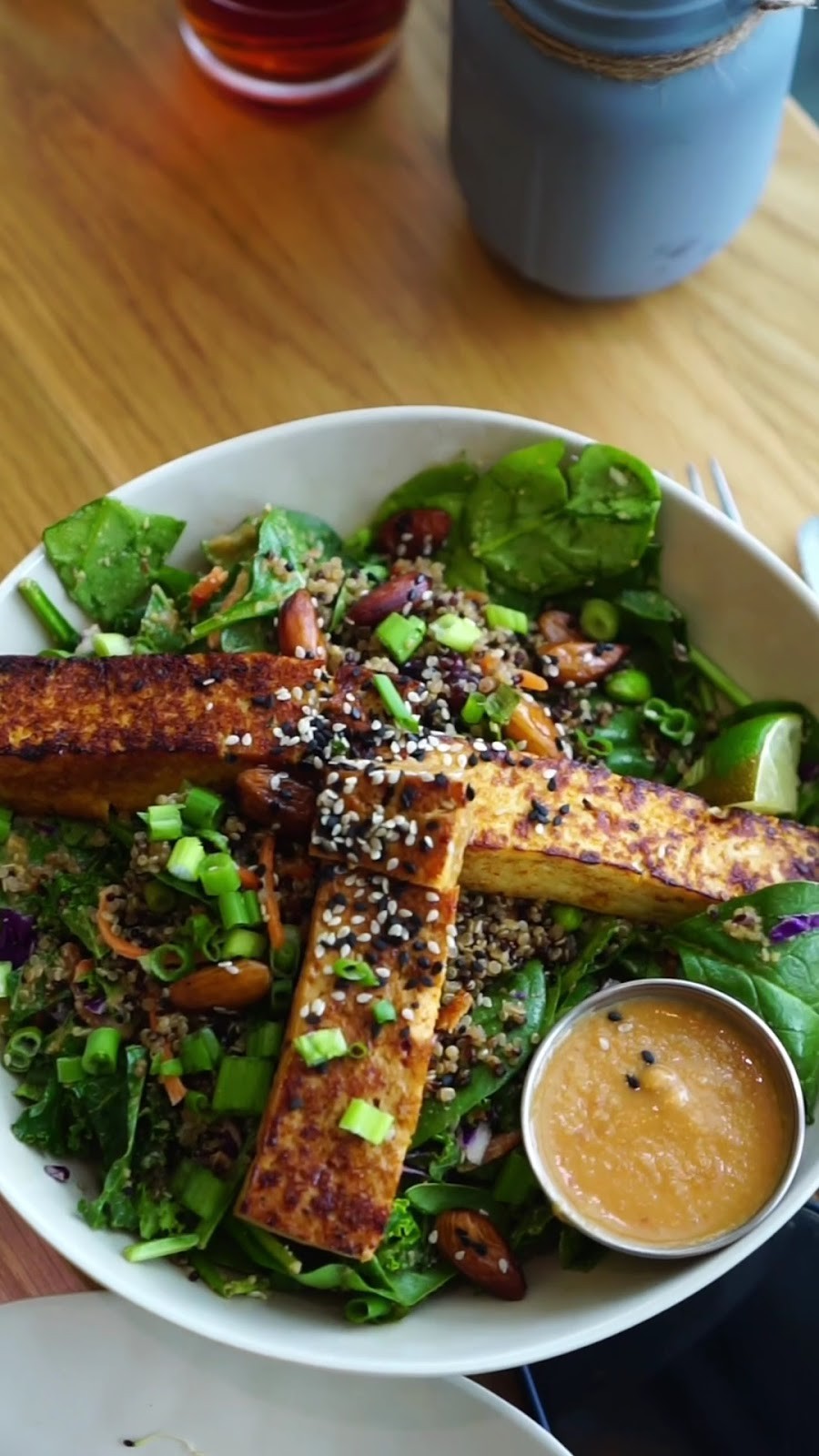 Next Level Veggie Grill: food & drinks