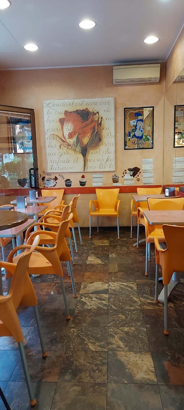 Pasticceria Minny: the place
