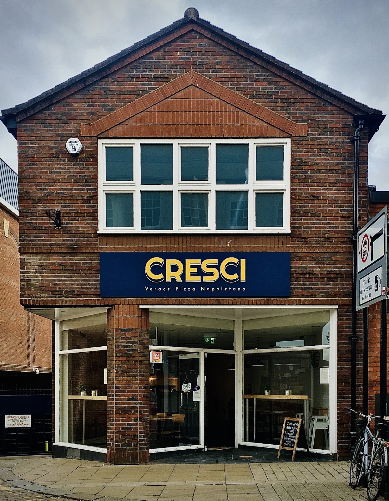 Cresci Pizzeria: the place