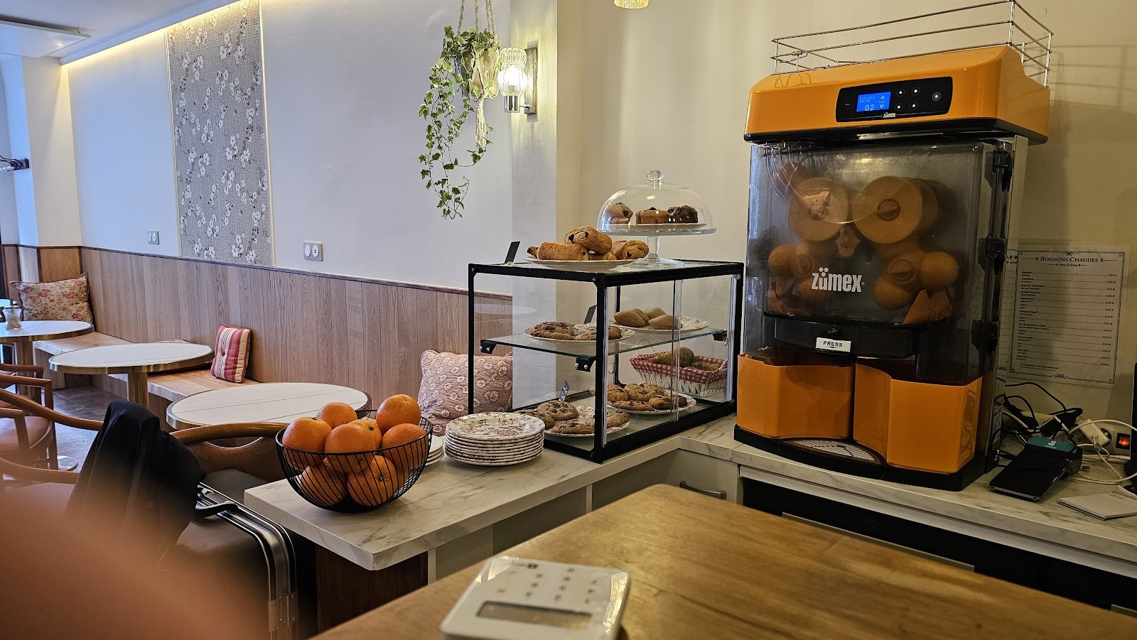 Le Goûter Parisien: the place