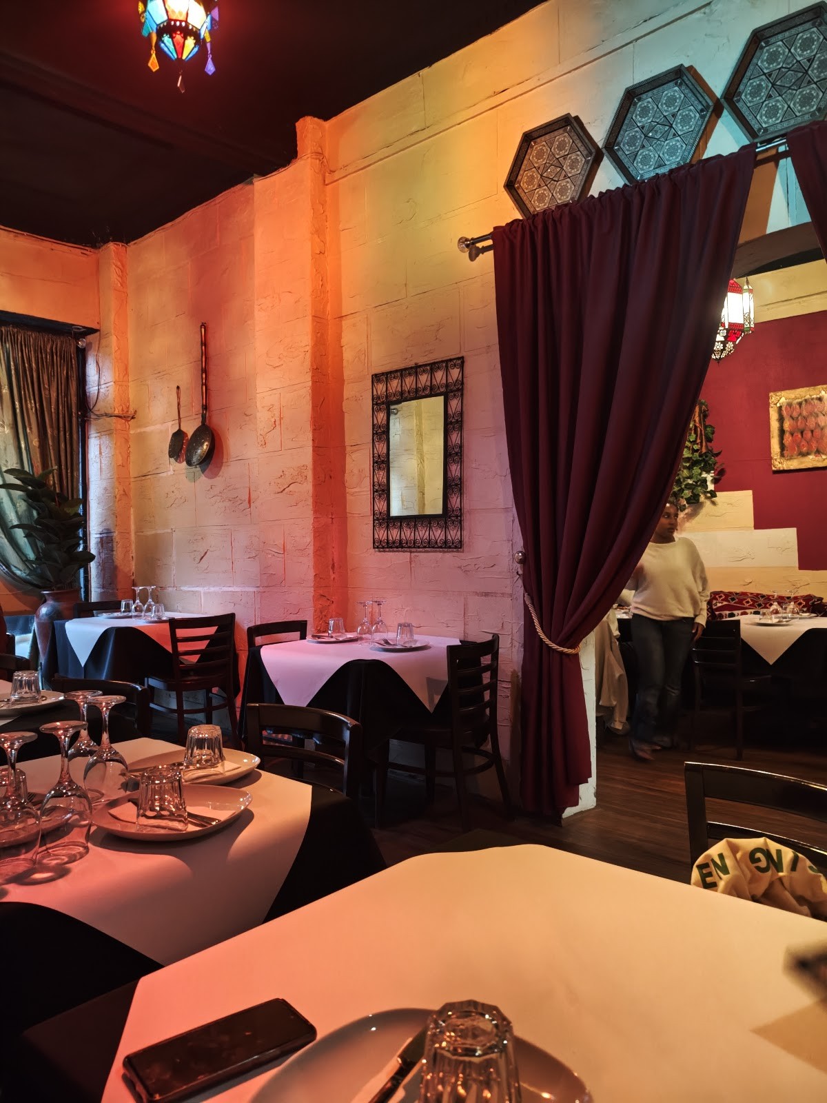 Emad's Restaurant: the place