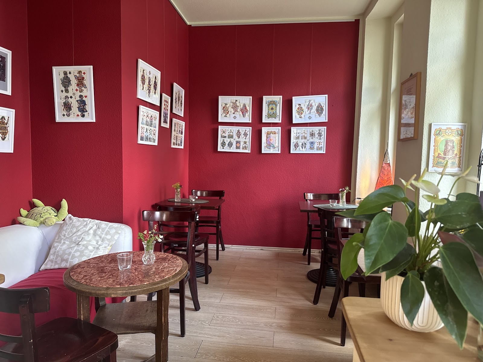 Café WB: the place