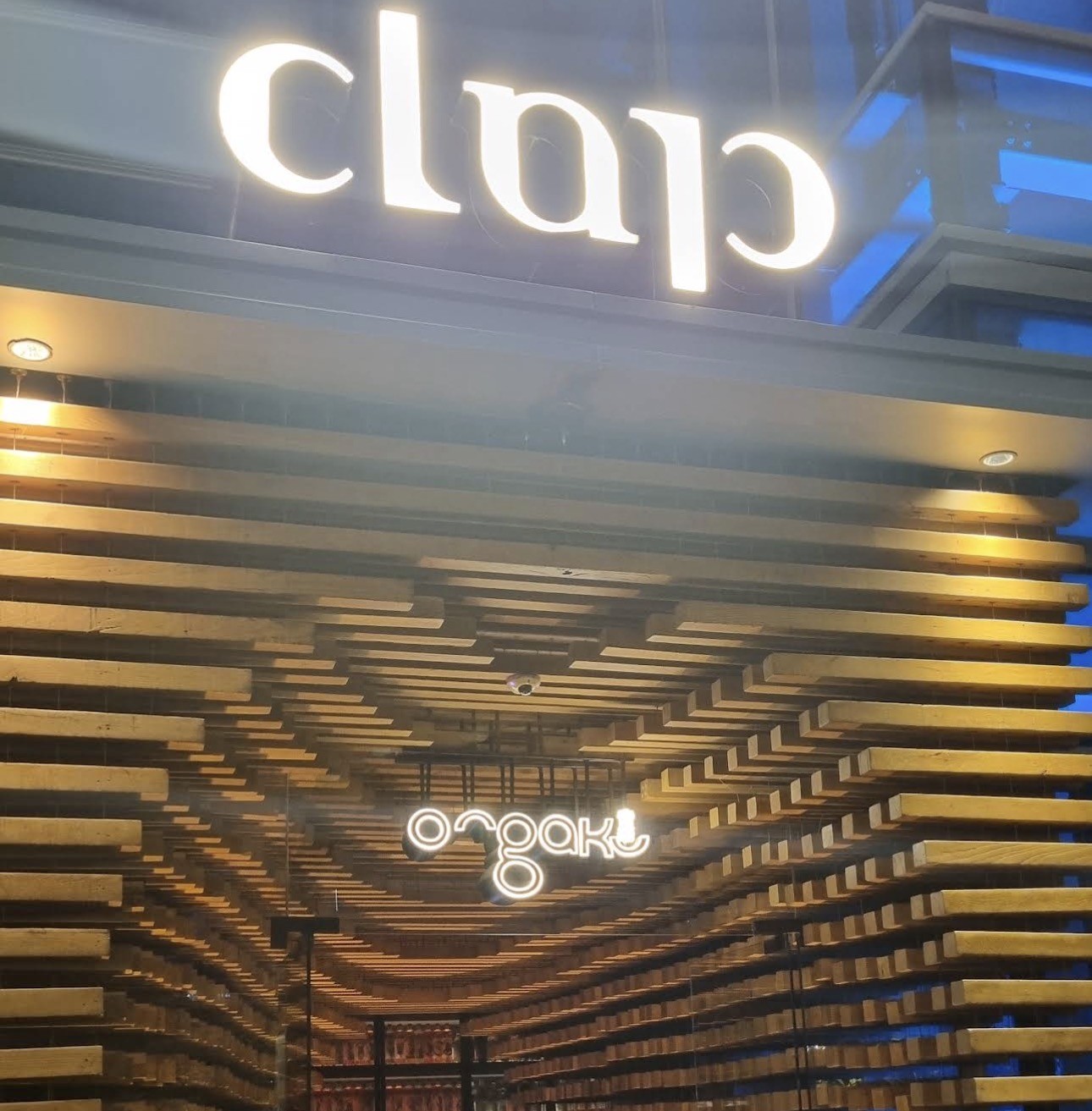Clap Dubai: the place