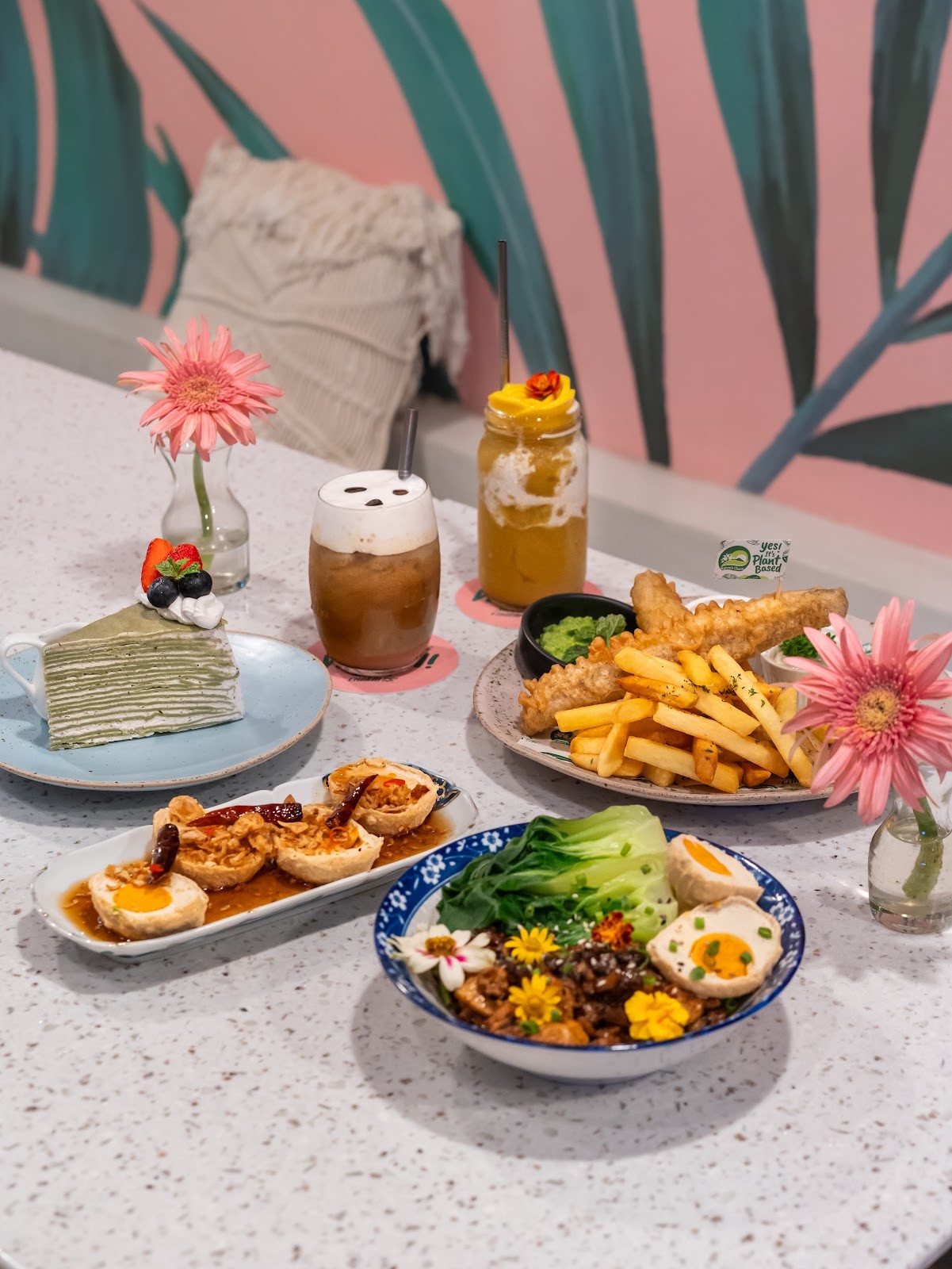 Nature’s Charm Cafe: food & drinks