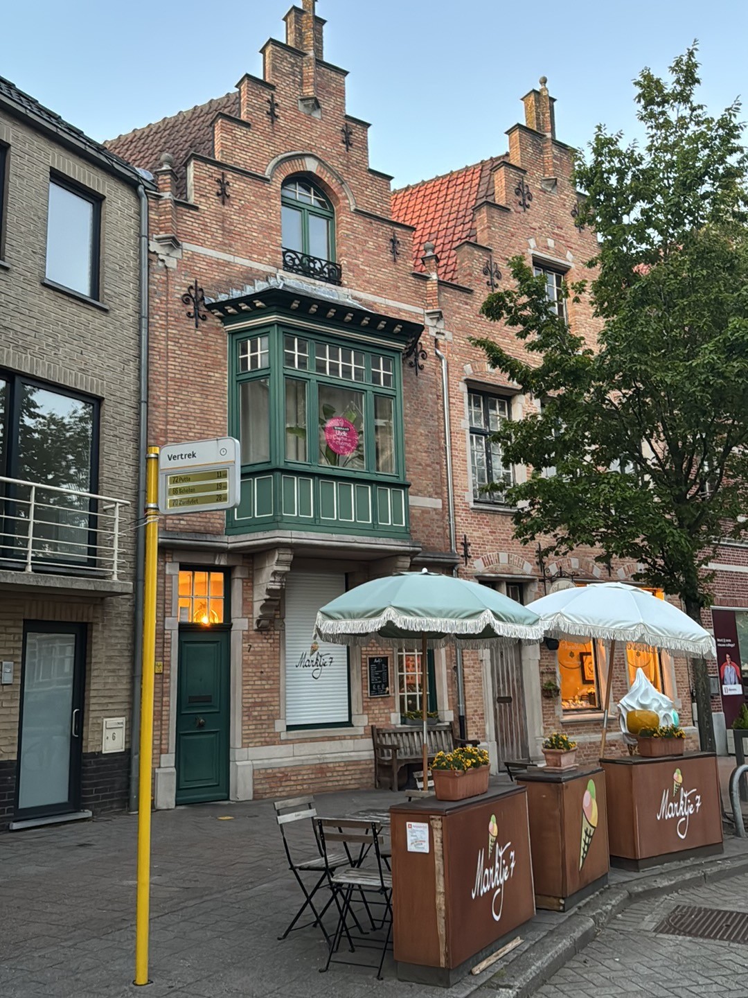 Marktje 7: the place