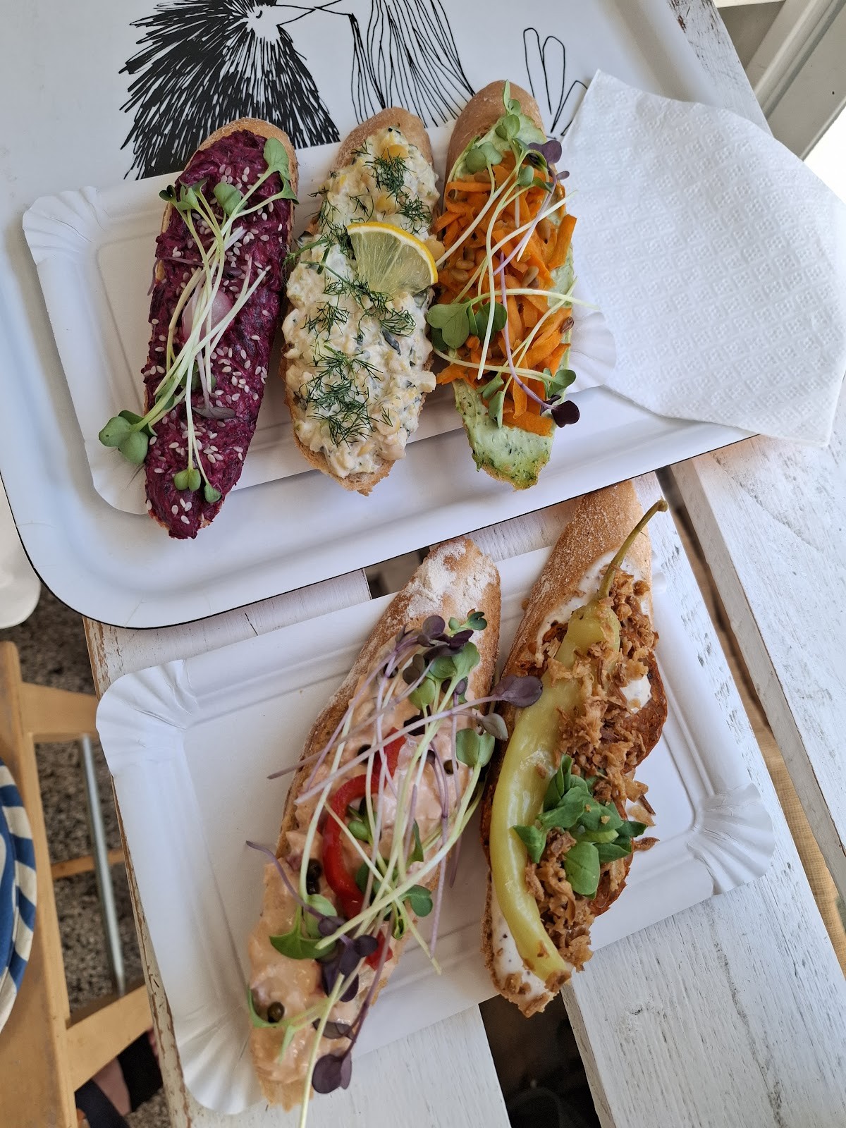 Chlebíček store: food & drinks