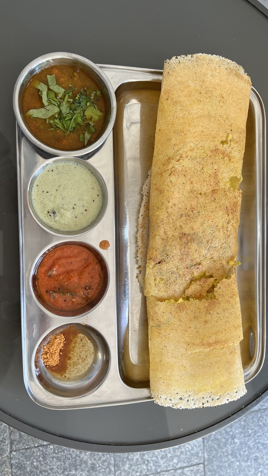 Hariprasad Samosa&Curry: food & drinks
