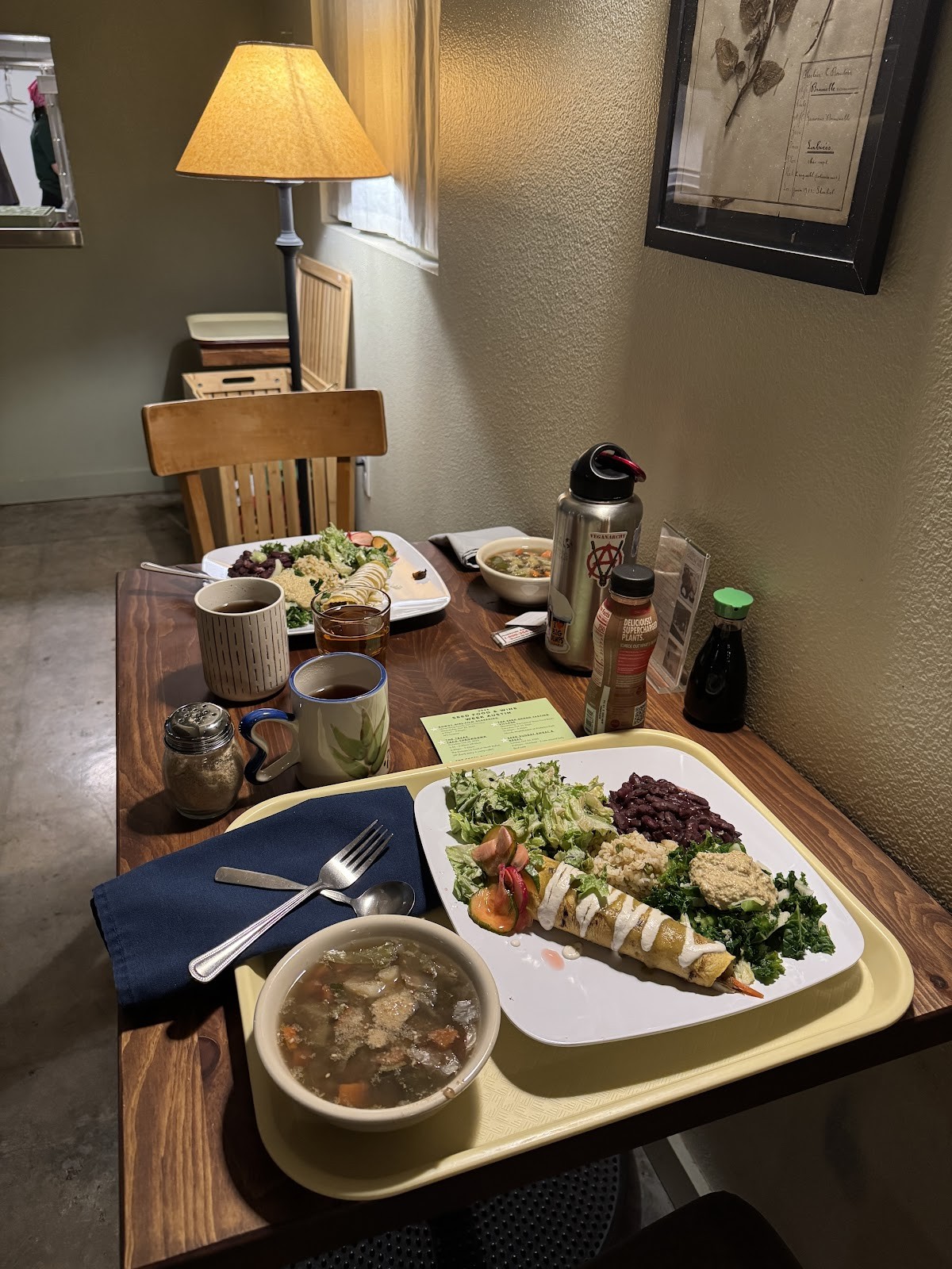 Casa de Luz East: food & drinks