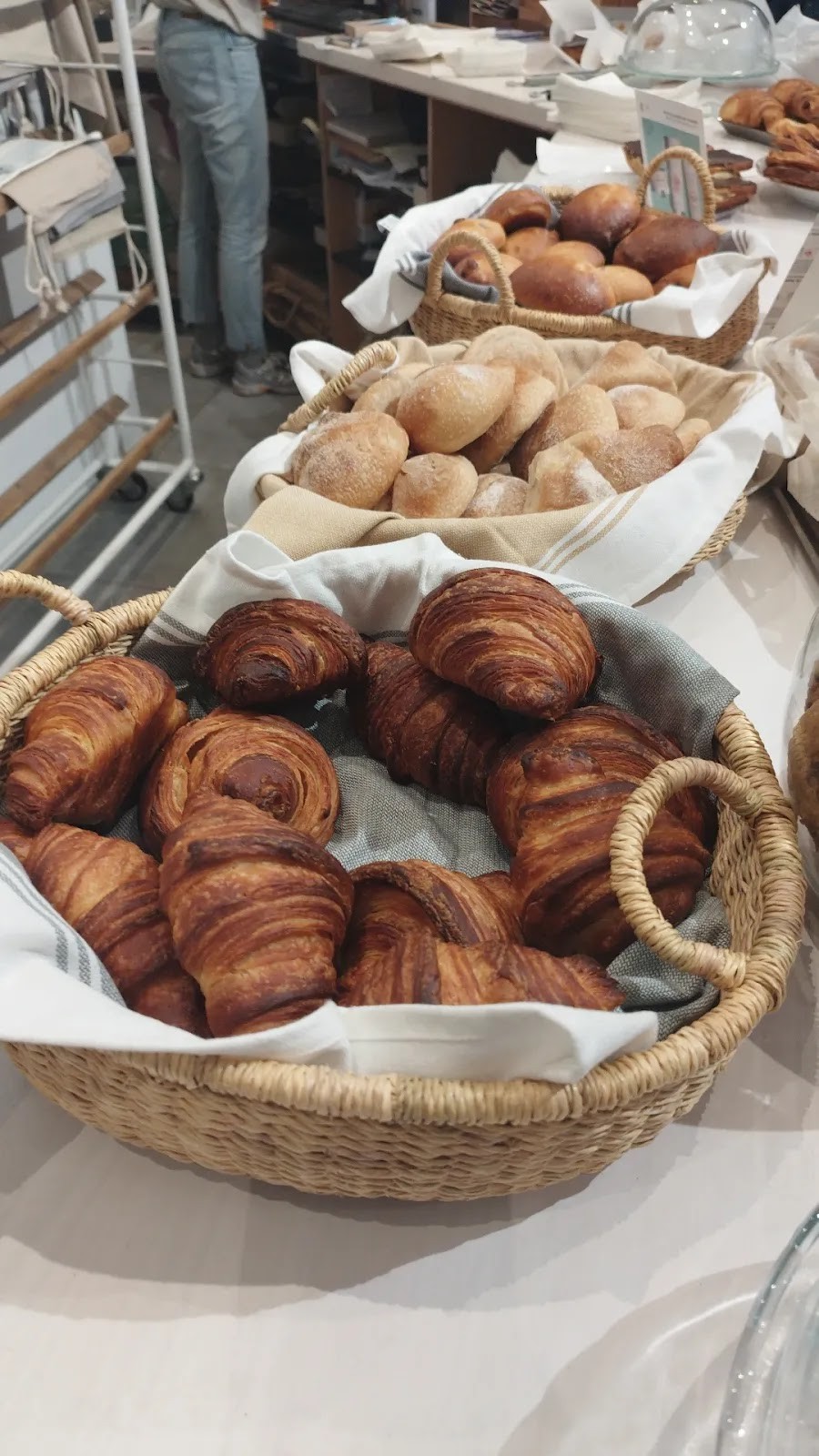 Nona's Bakery: food & drinks