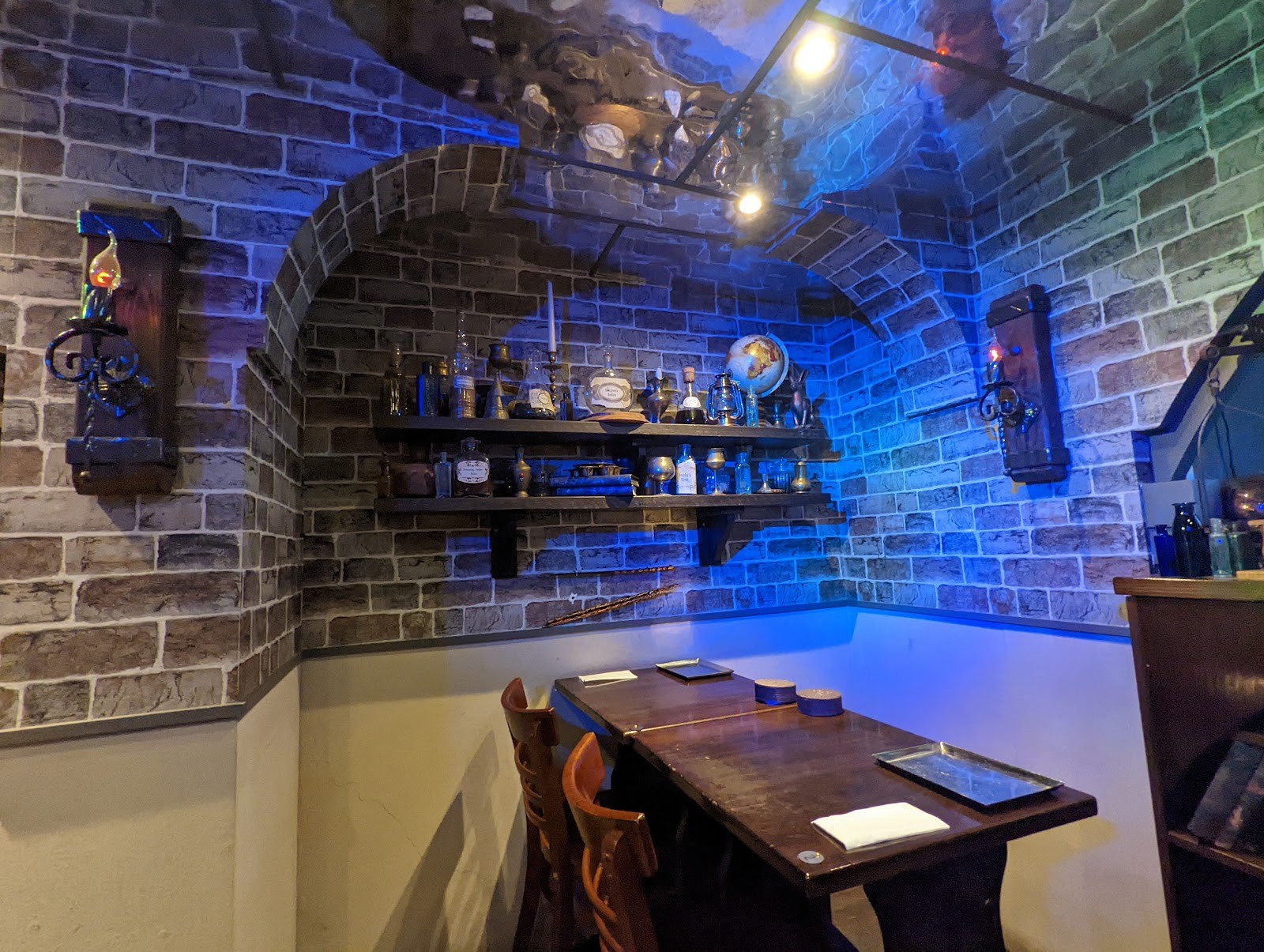 Cutter & Squidge: the place