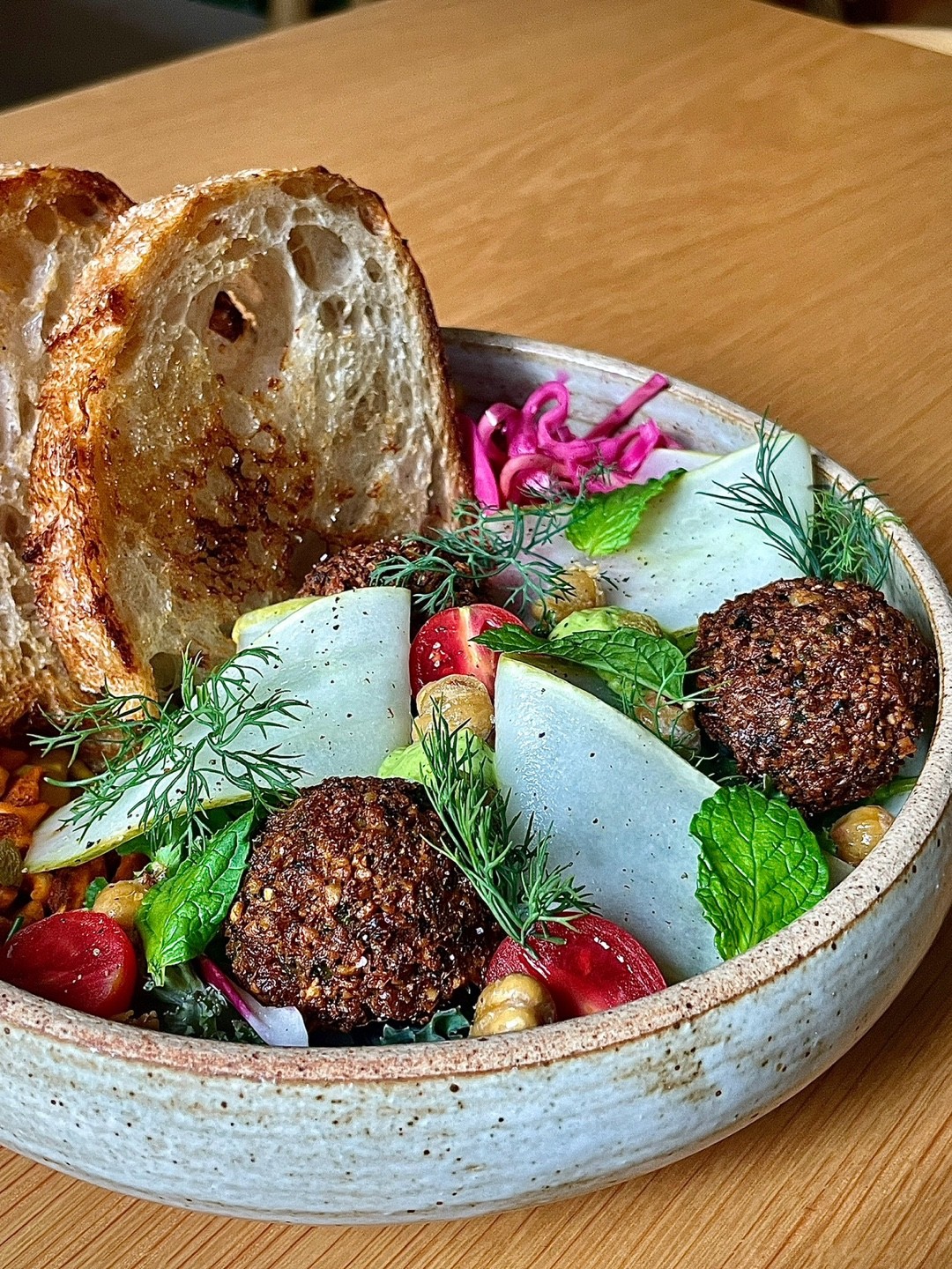 Clovelly - 클로벨리: food & drinks