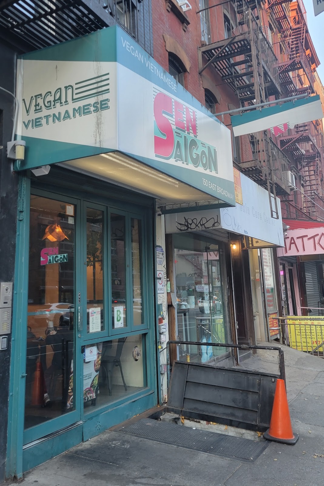 Sen Saigon: the place