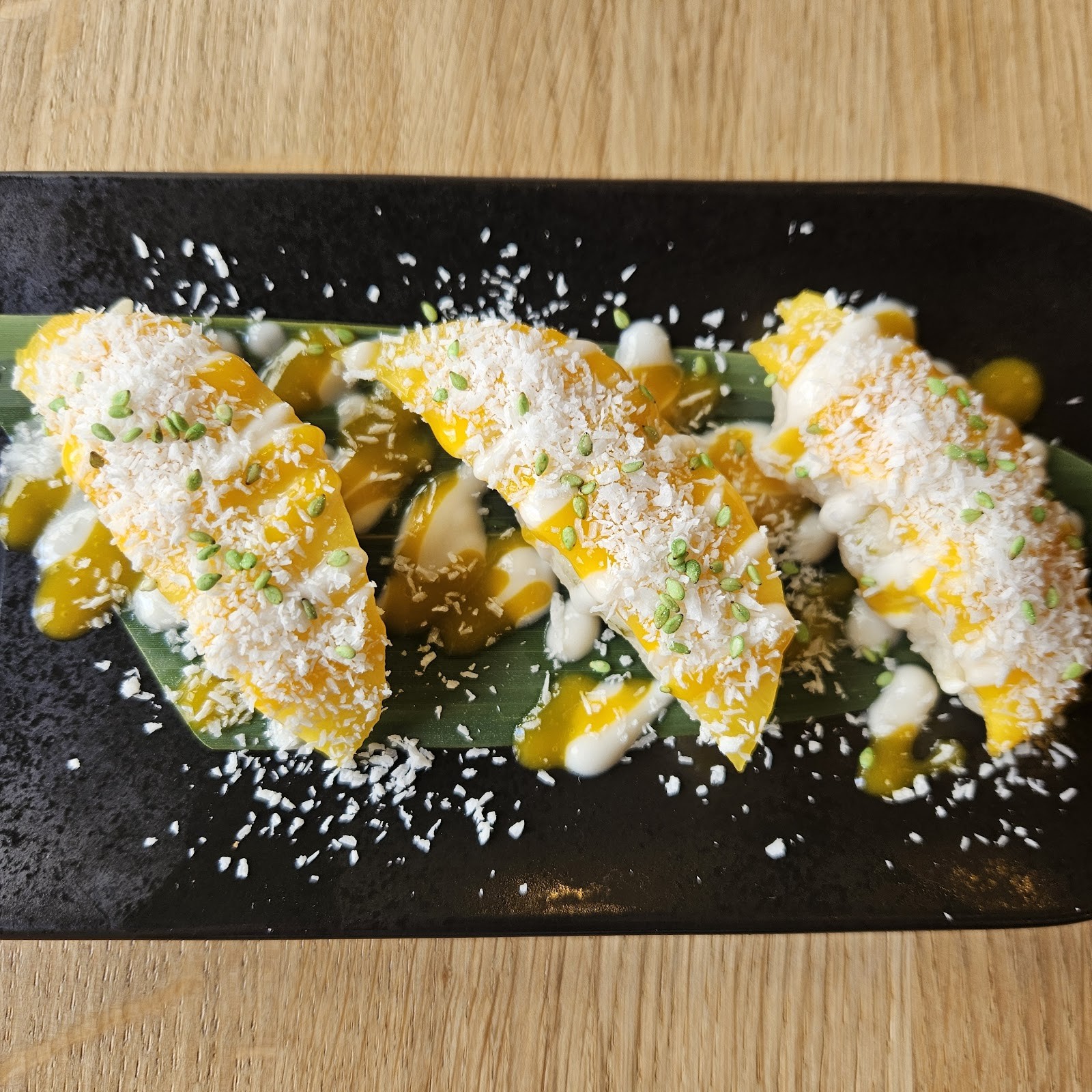 Bloom Sushi Marais: food & drinks