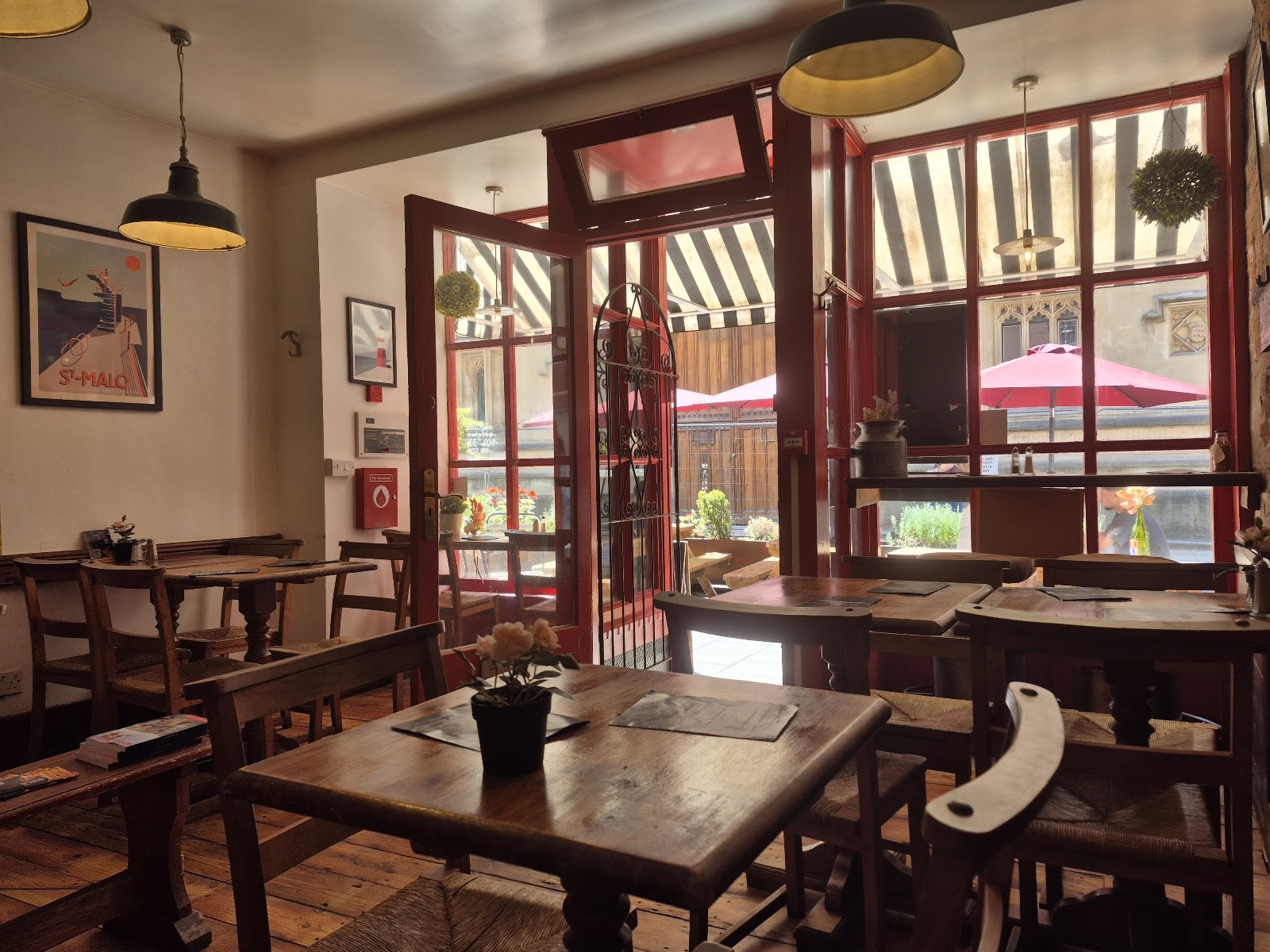 Chez Marcel: the place