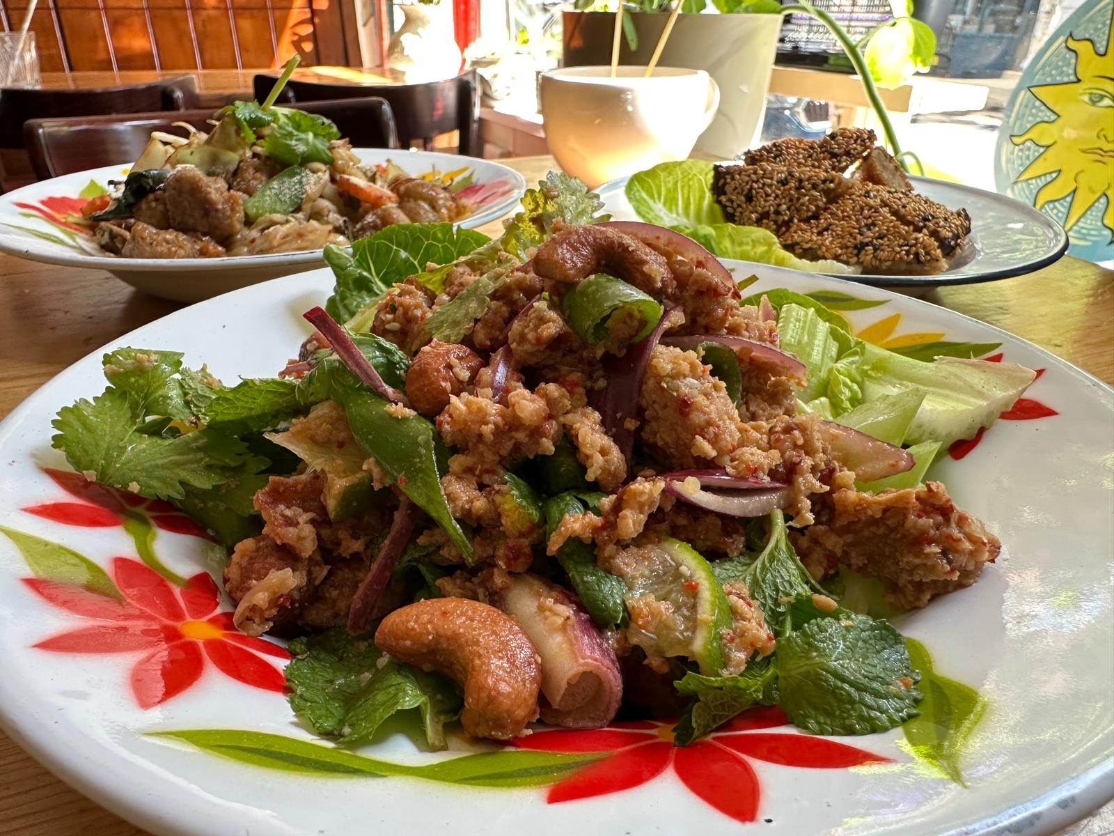 Tungwong Thai vegan kitchen: food & drinks