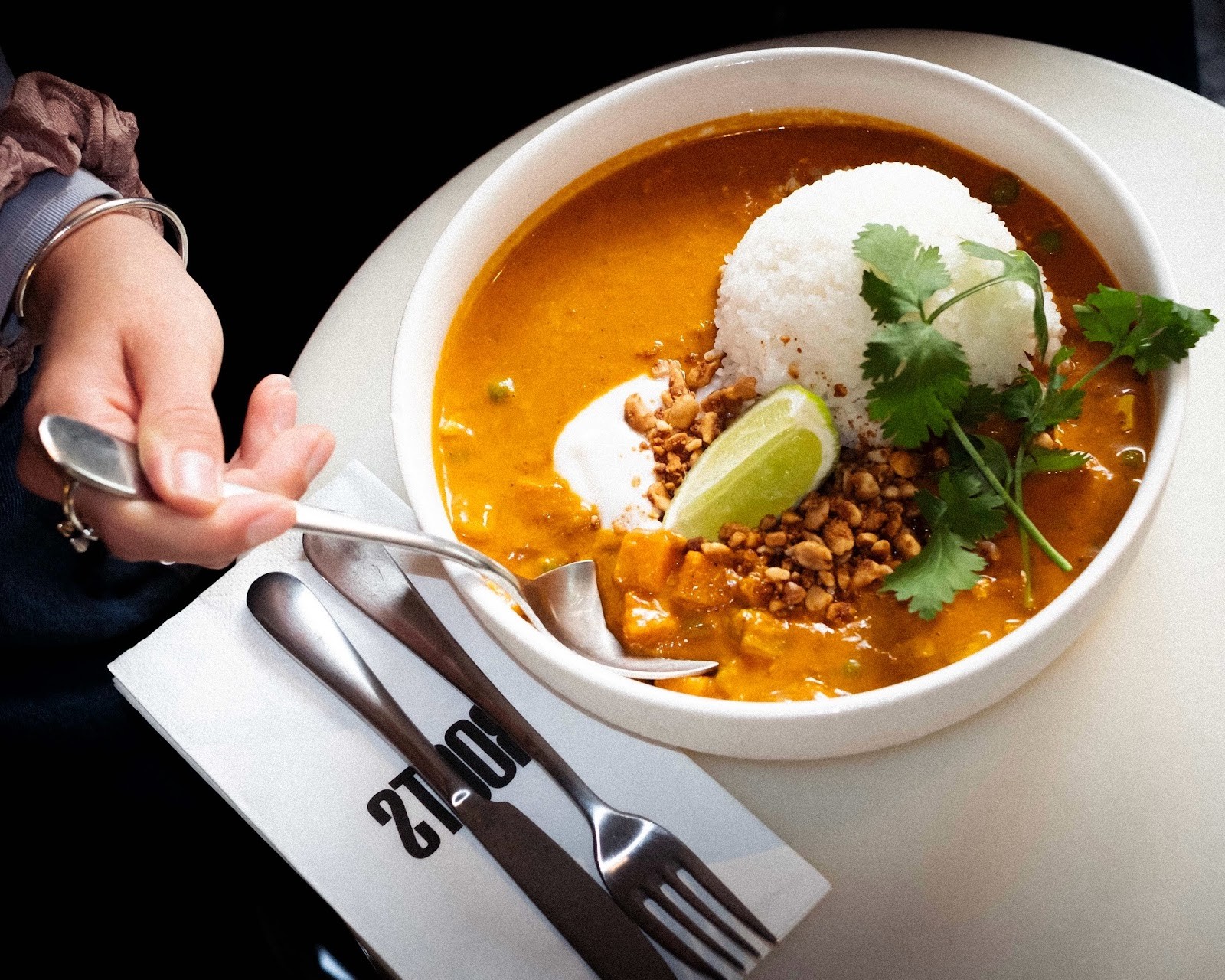 Roots: food & drinks