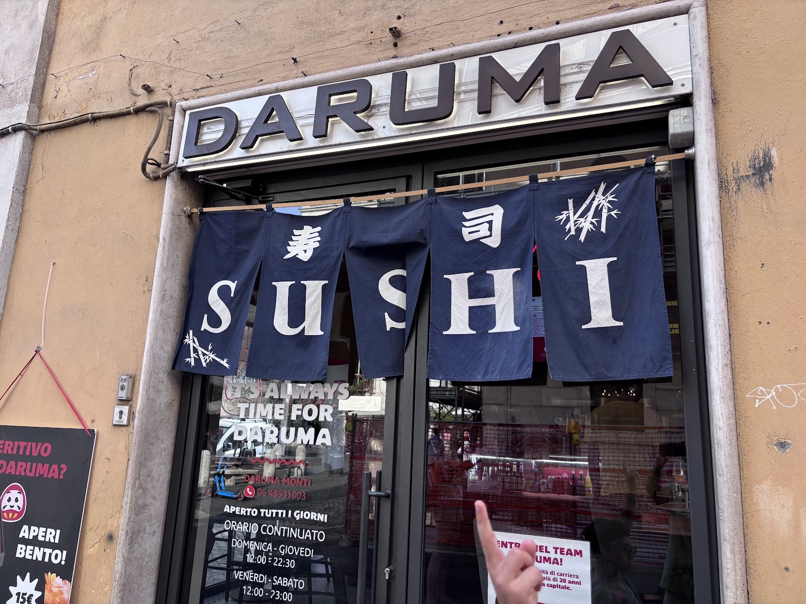Daruma Sushi - Rione Monti: the place