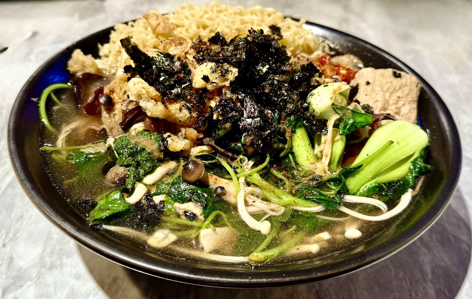 VEGE CREEK蔬河 誠品南西店: food & drinks