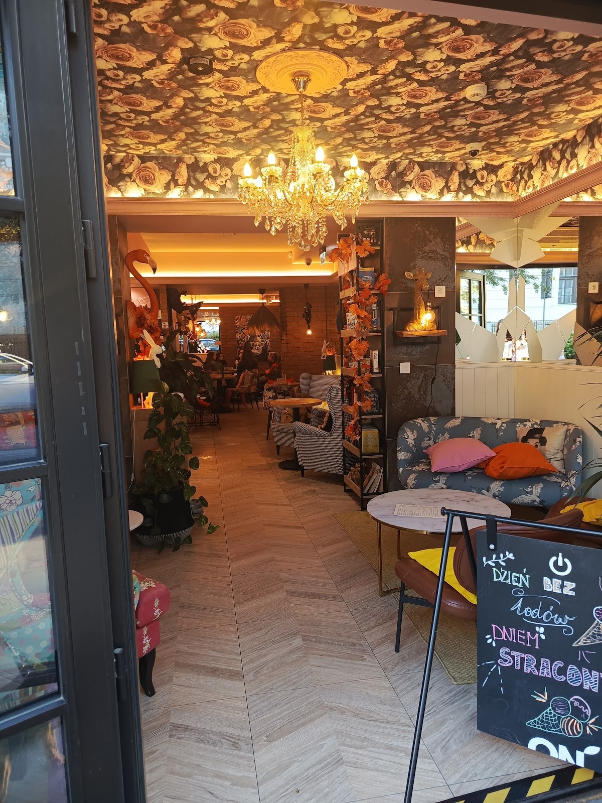 The White Bear Coffee Kraków: the place