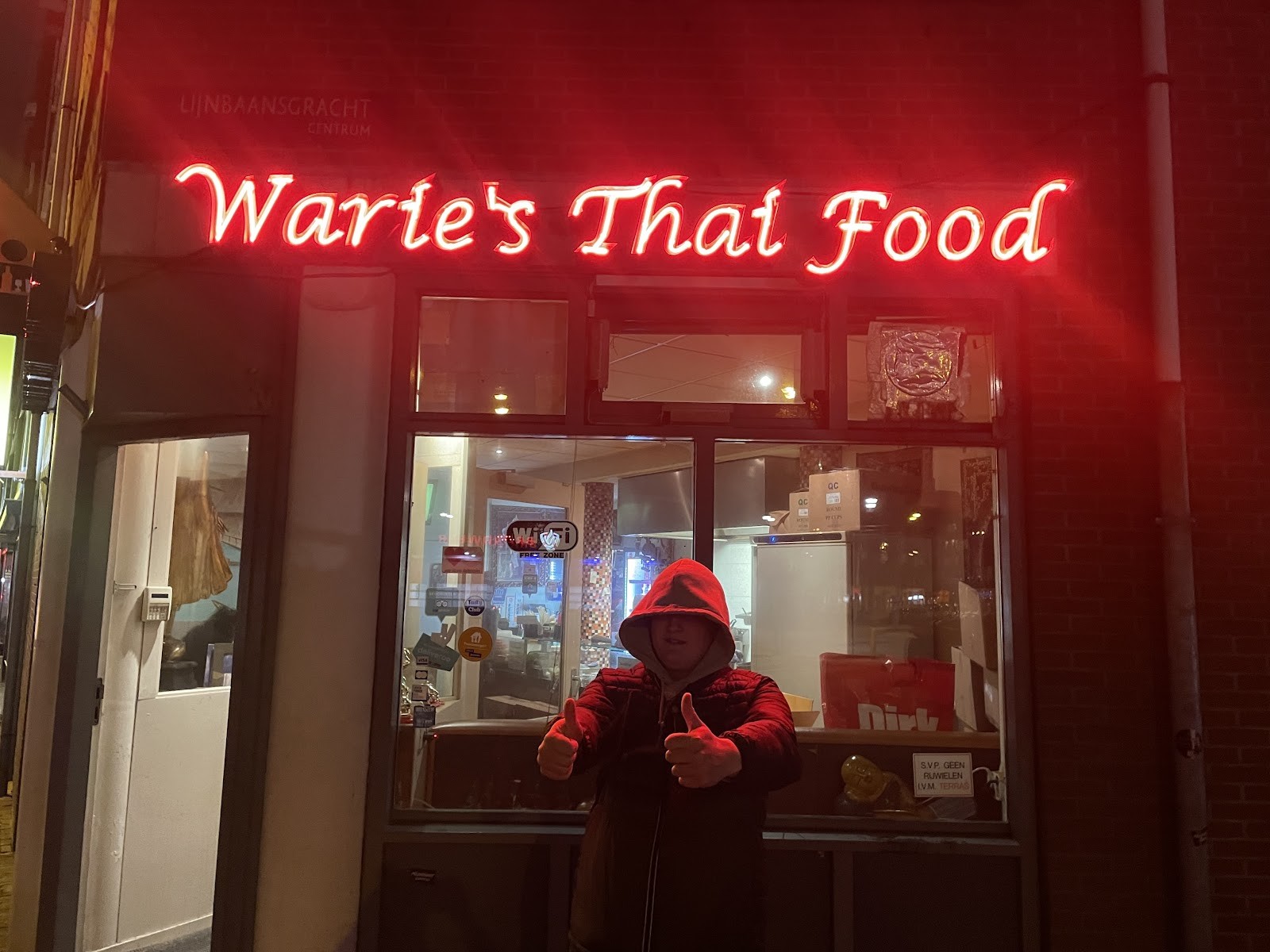 Warie's Thai Food: the place