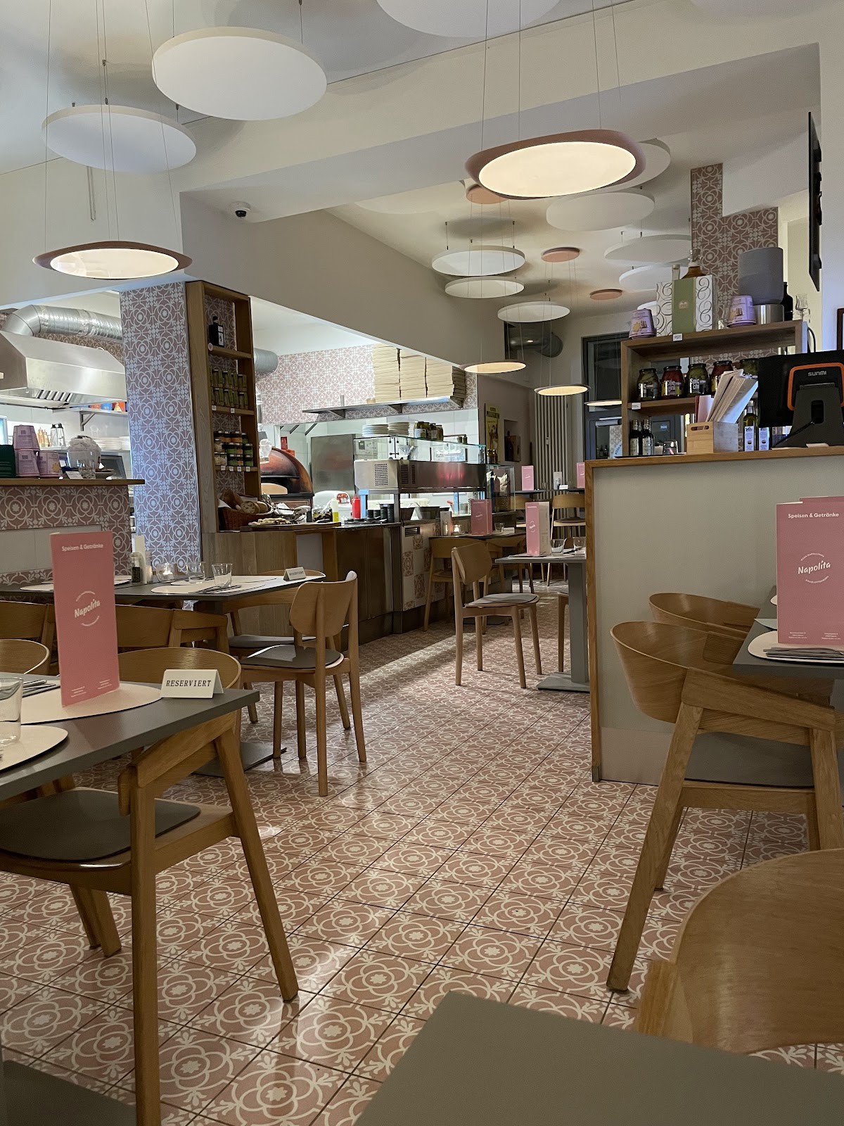 Napolita Kurfürstendamm: the place