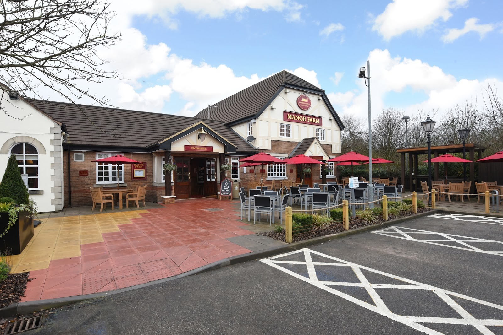 Farmhouse Inns - Manor Farm: the place