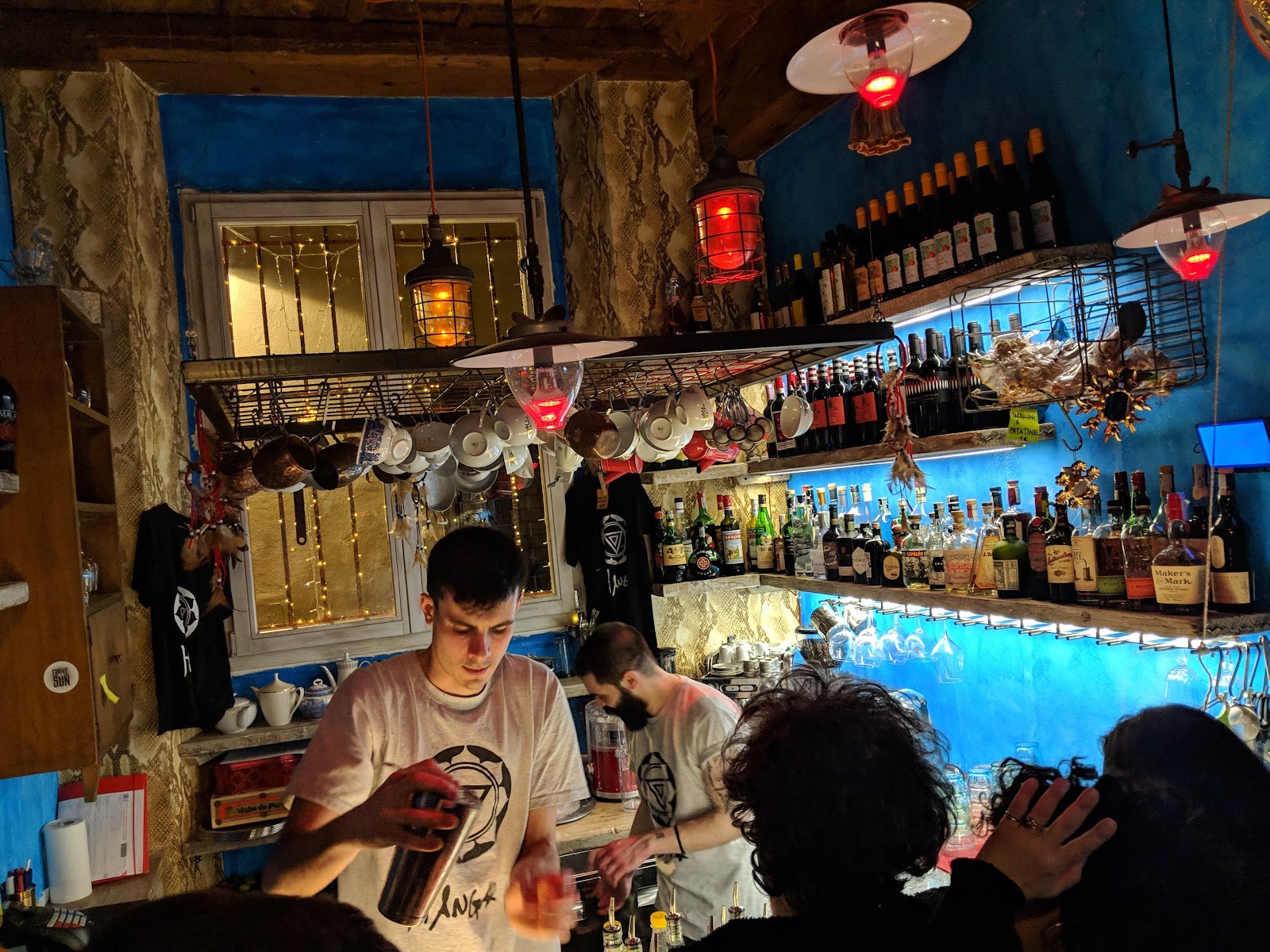 Hangar: the place