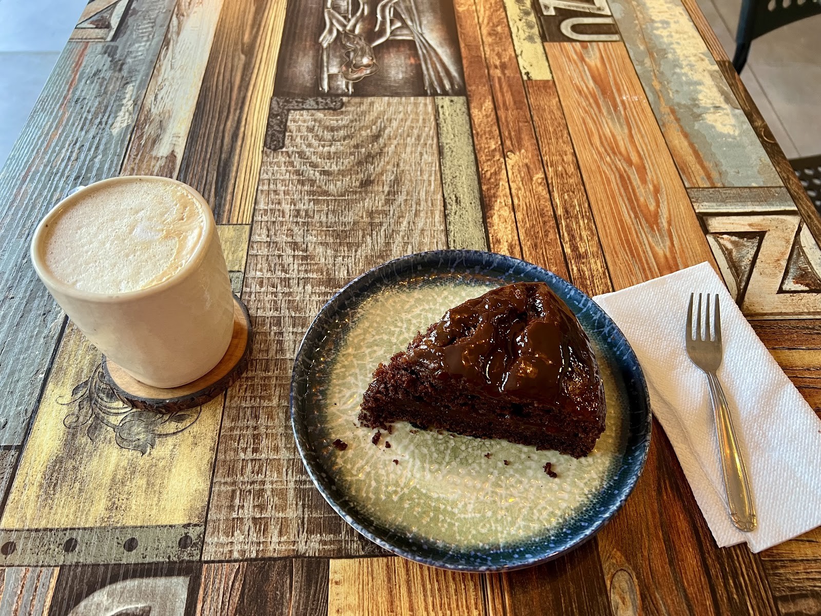 Fronda Café: food & drinks