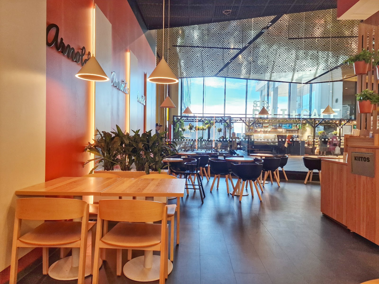 Arnolds: the place