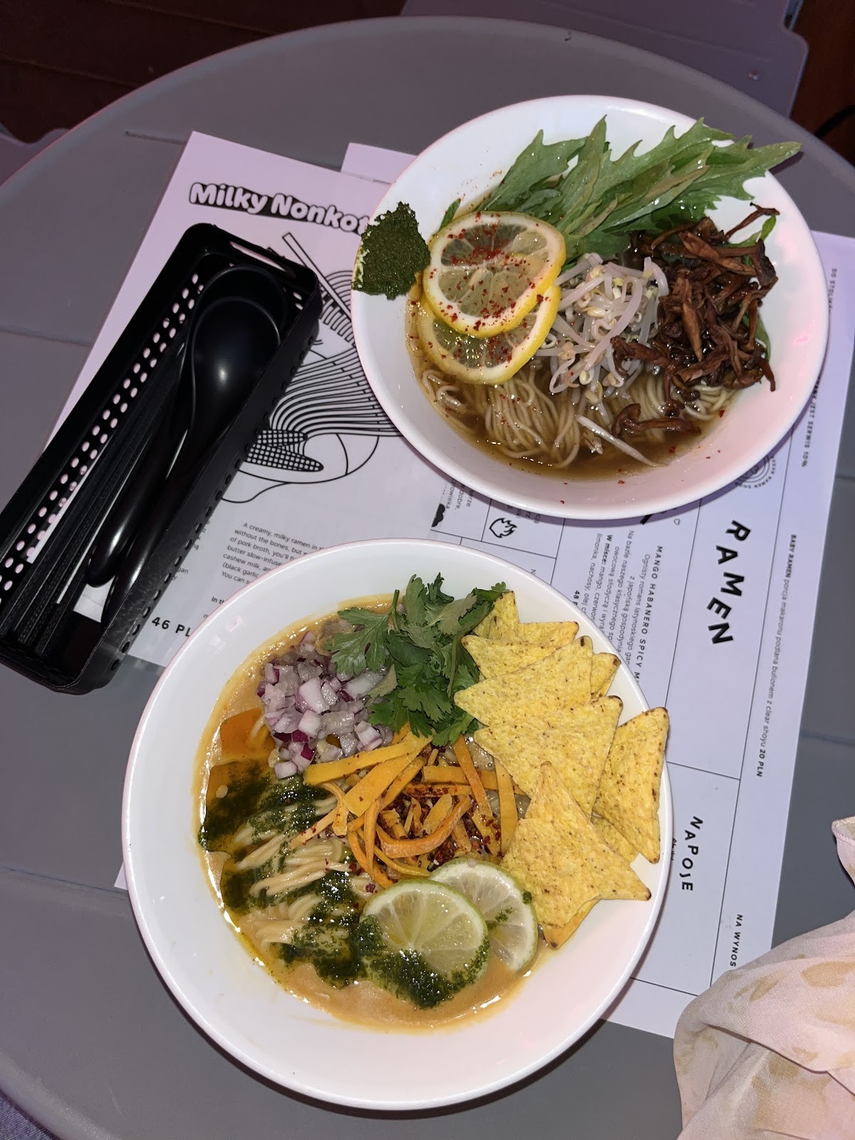 Vegan Ramen Shop Muranów: food & drinks
