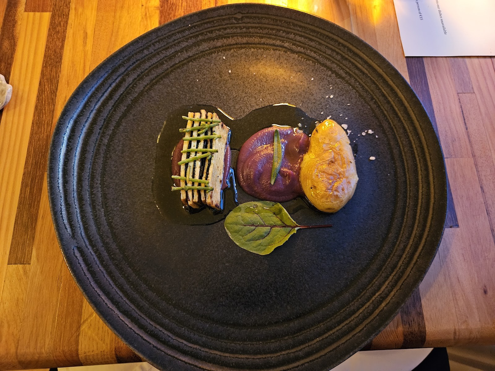 Em Carne Viva: food & drinks